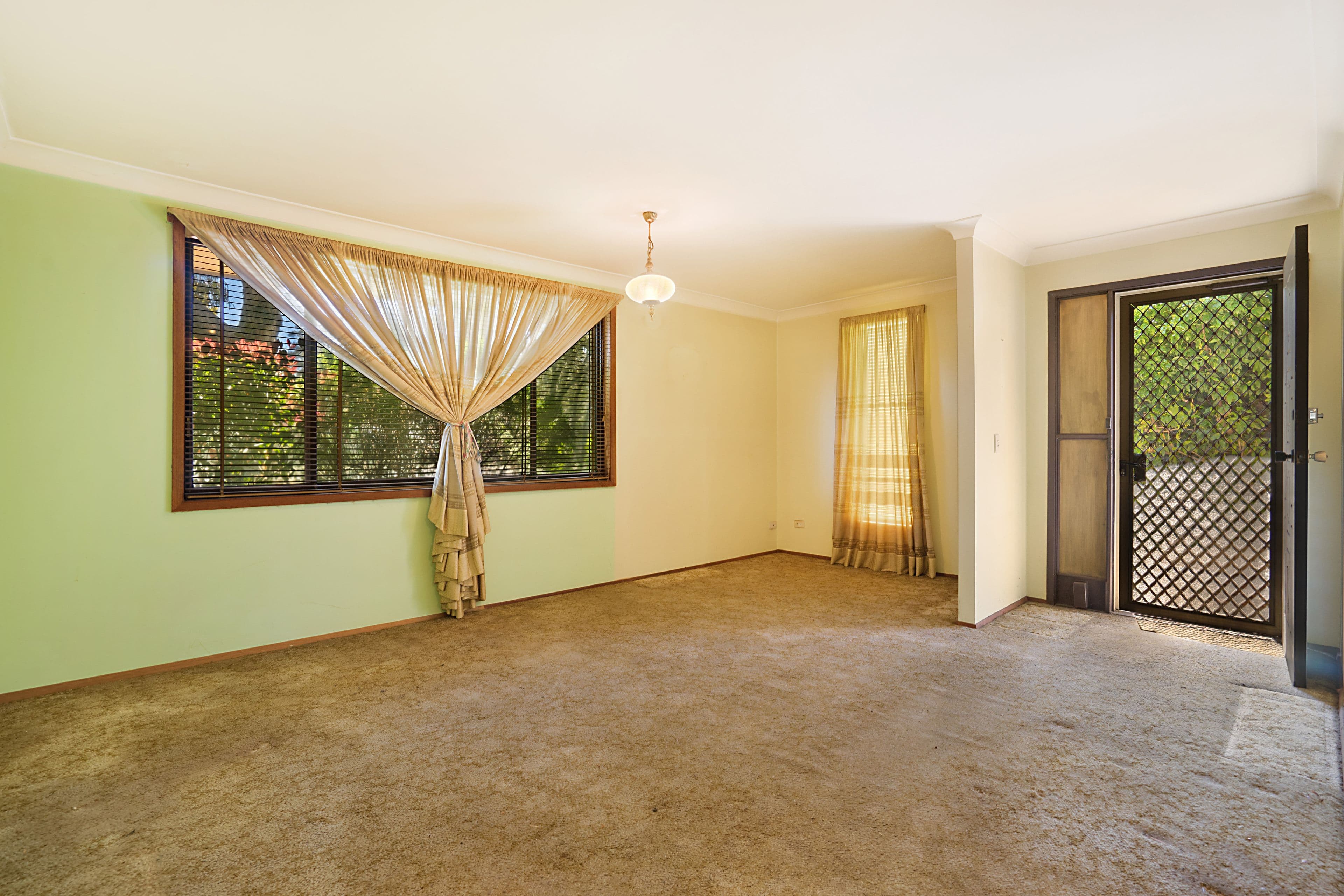 4 Ocean Beach Road, Woy Woy NSW 2256, Woy Woy - Thumbnail 4