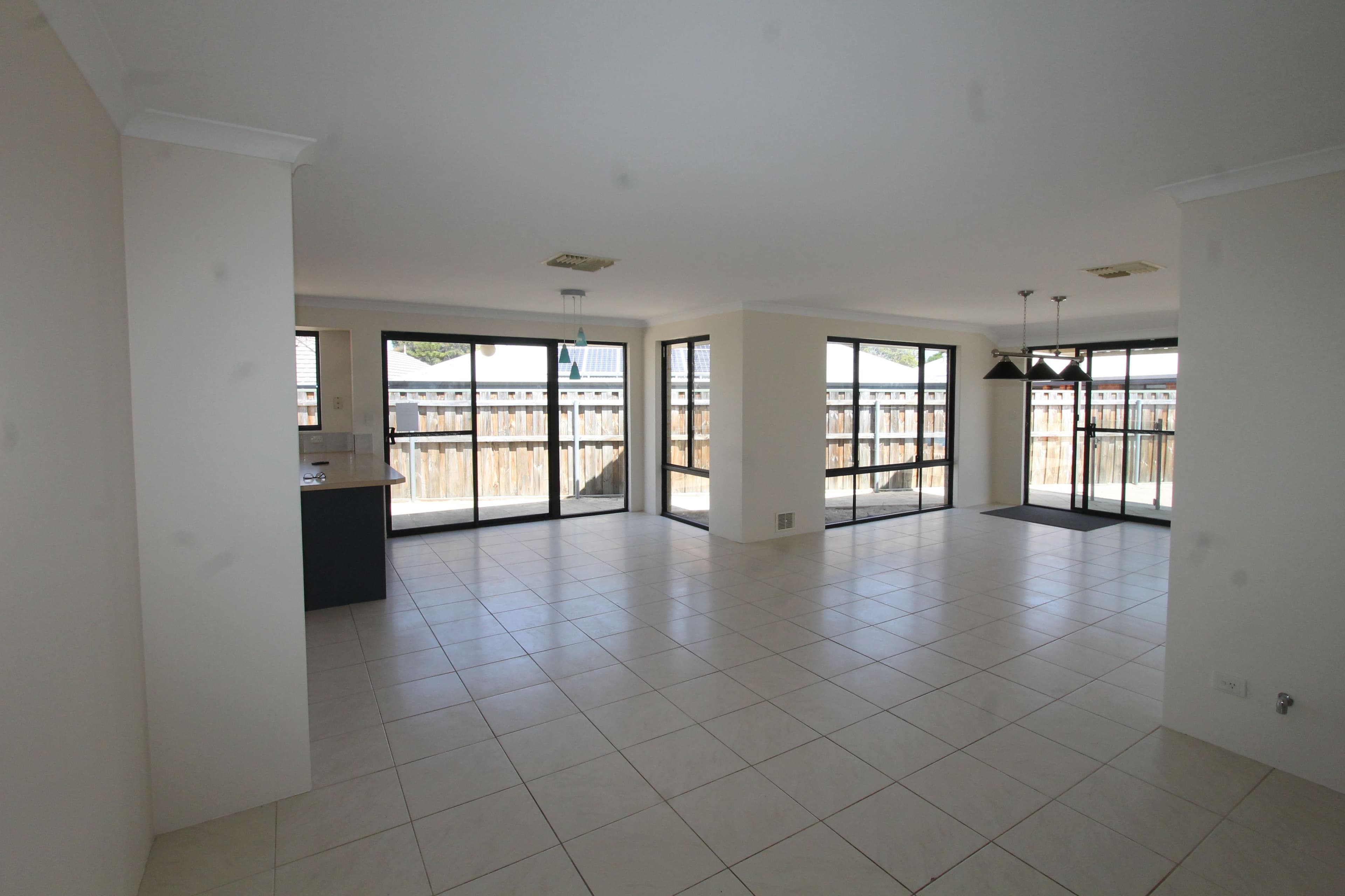 15 Lissadell Terrace, Ellenbrook WA 6069, Ellenbrook - Thumbnail 3