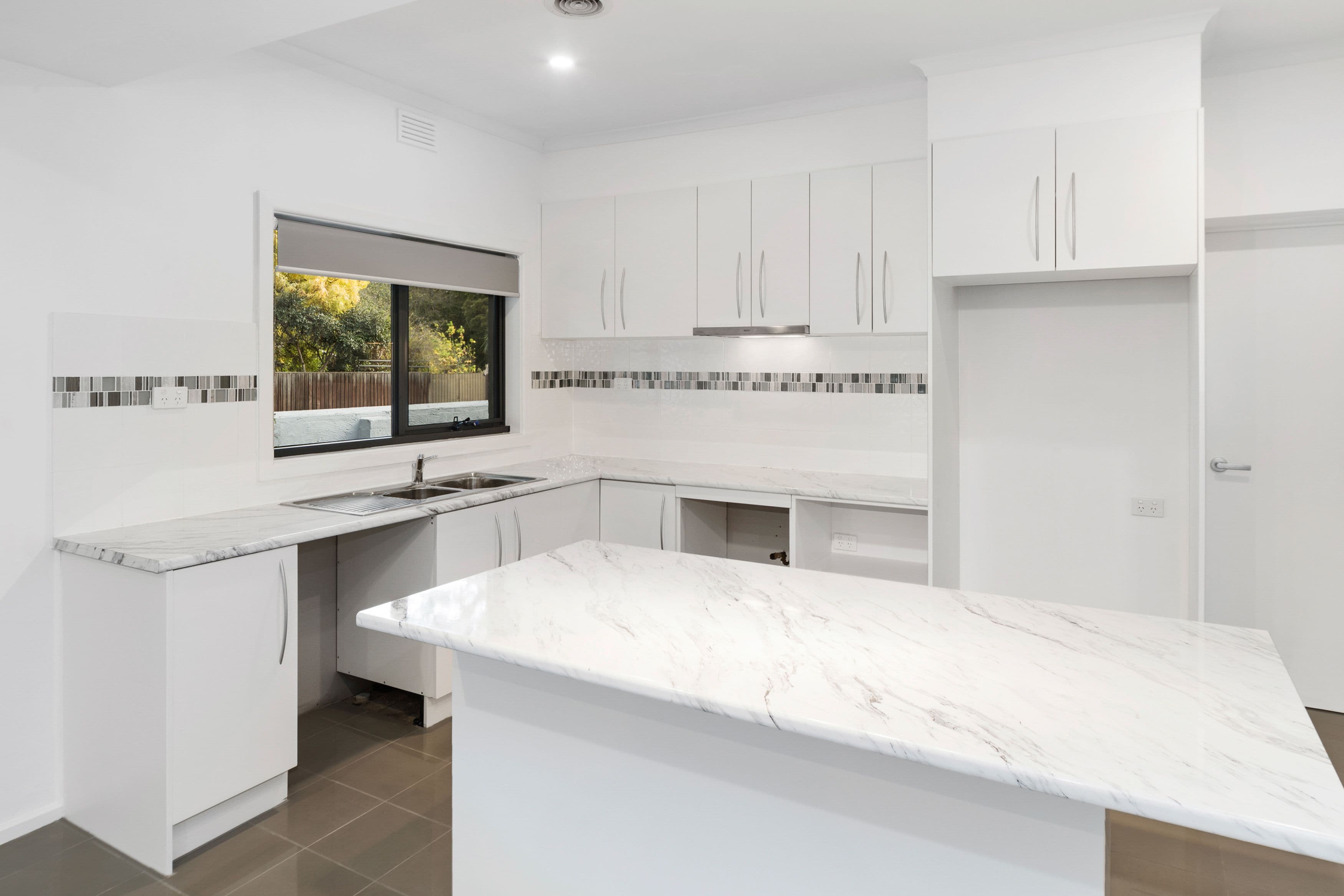 11 Ashleigh Avenue, Frankston VIC 3199, Frankston - Thumbnail 5