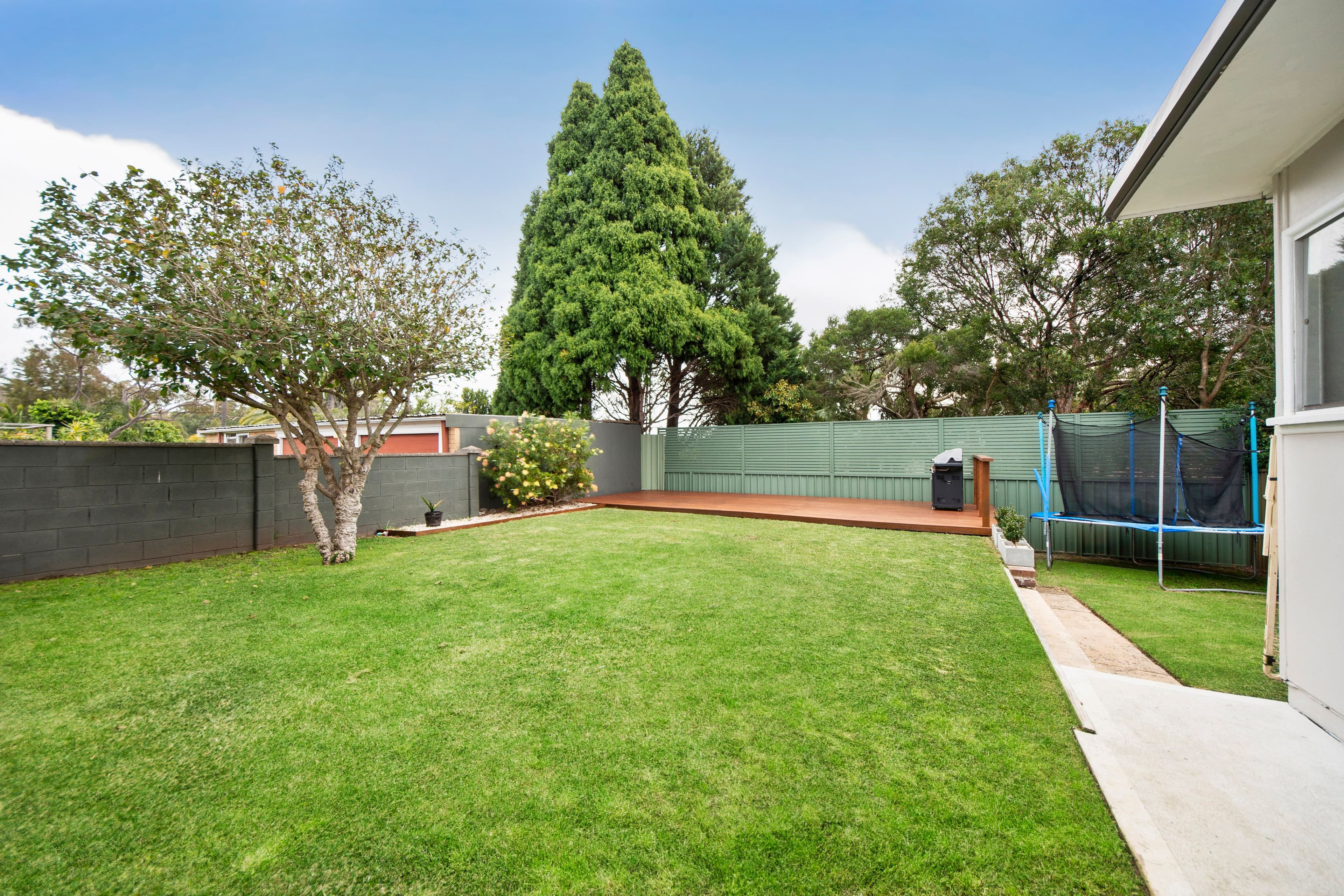 32 Glen Road, Oatley - Thumbnail 2