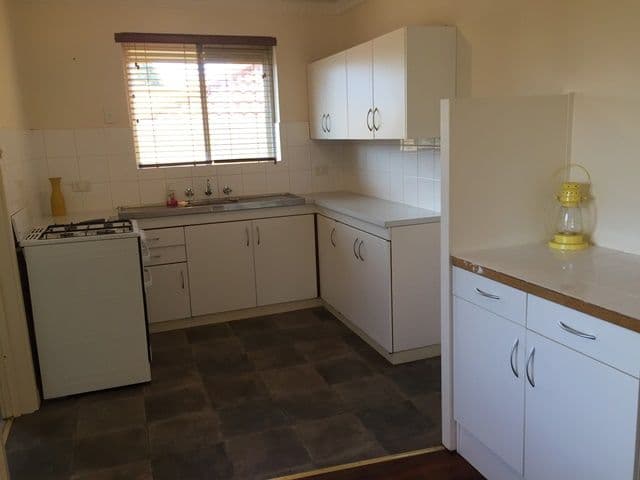 14b Ottaway Street, Kelmscott WA 6111, Kelmscott - Thumbnail 8