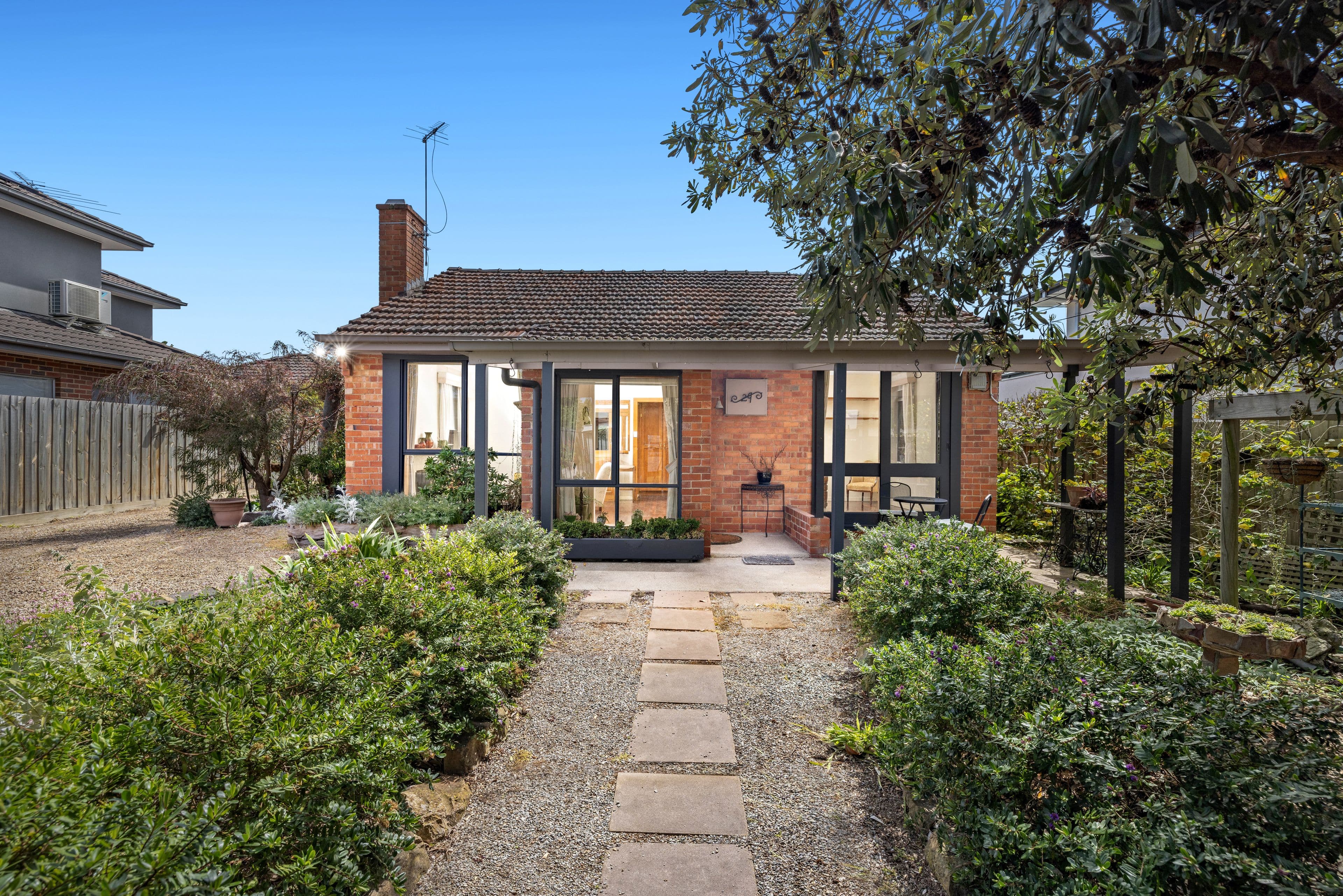29 Lonsdale Avenue, Hampton East VIC 3188, Hampton East - Thumbnail 3