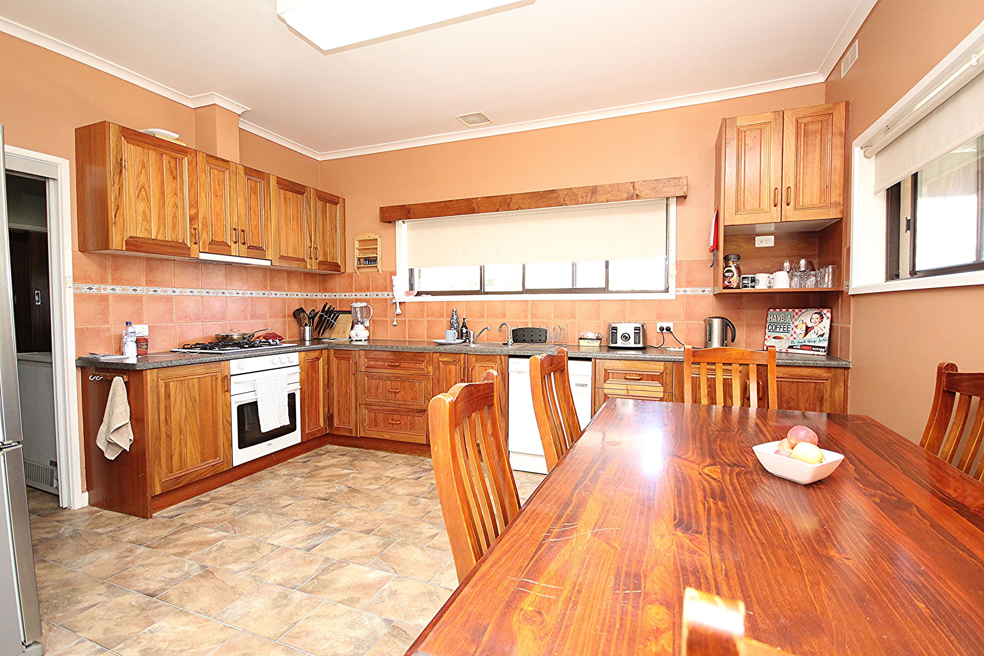 4 Carter Street, Horsham VIC 3400, Horsham - Thumbnail 4