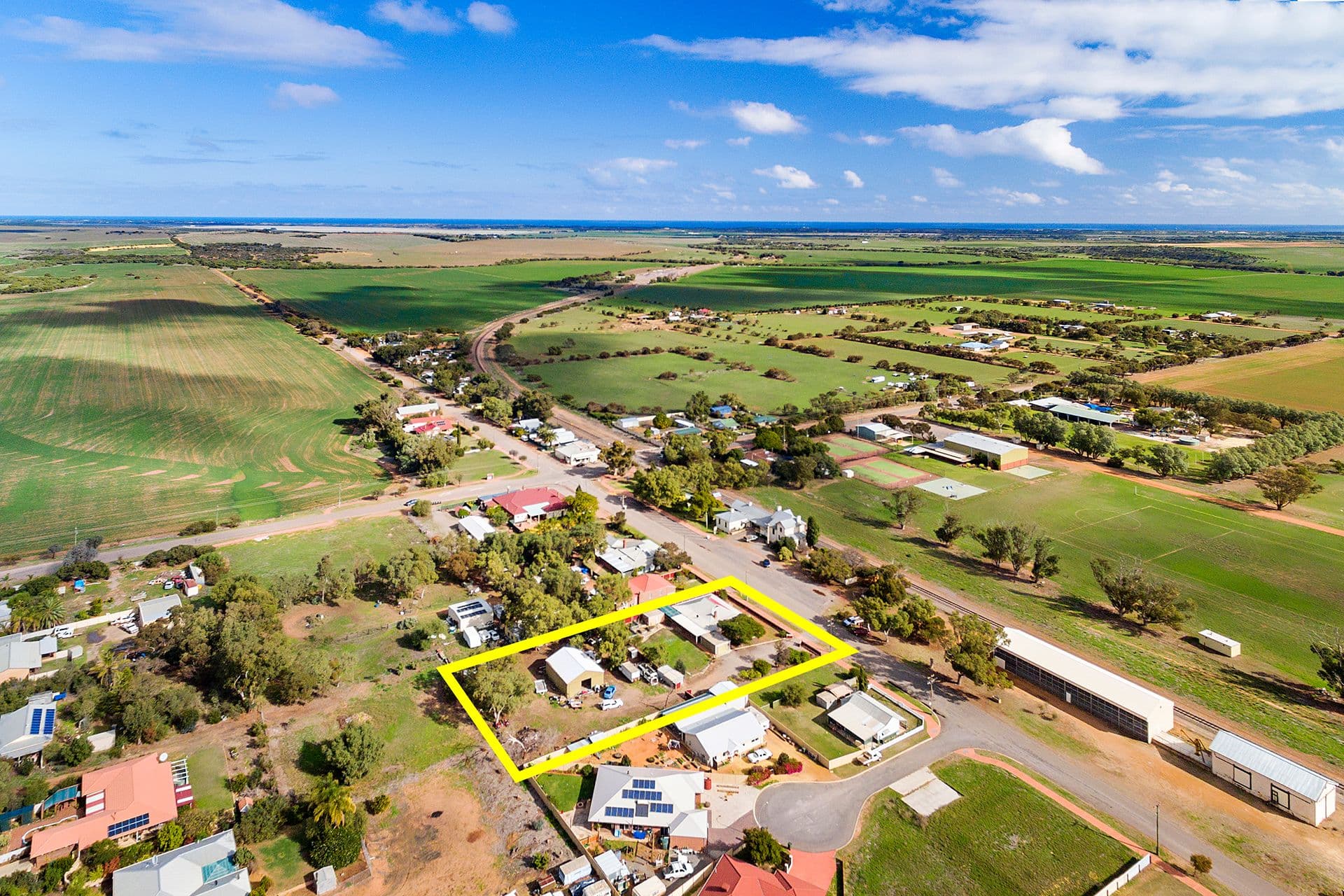 31 Padbury Road, Walkaway WA 6528, Walkaway - Thumbnail 2