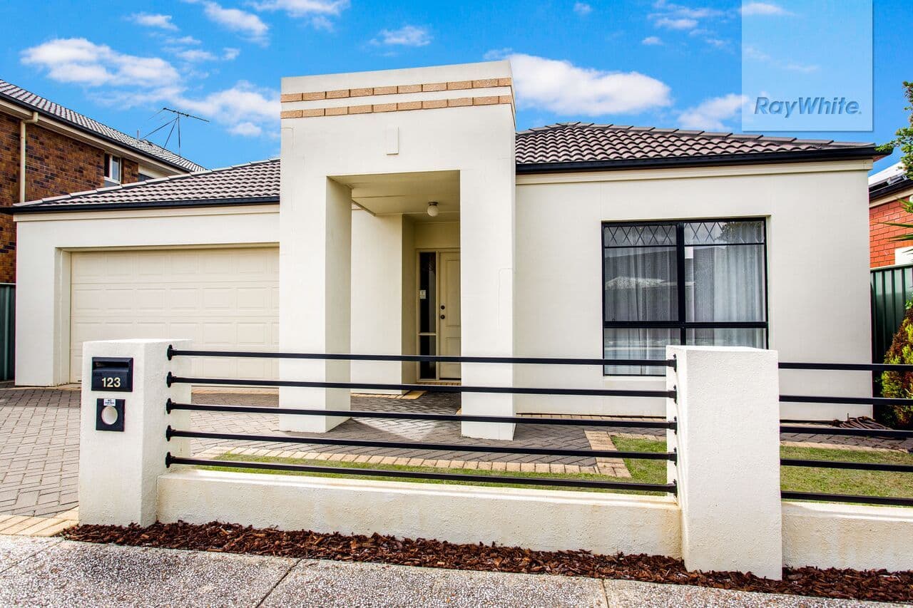 123 Shoalhaven Circuit, Mawson Lakes SA 5095, Mawson Lakes - Image 1
