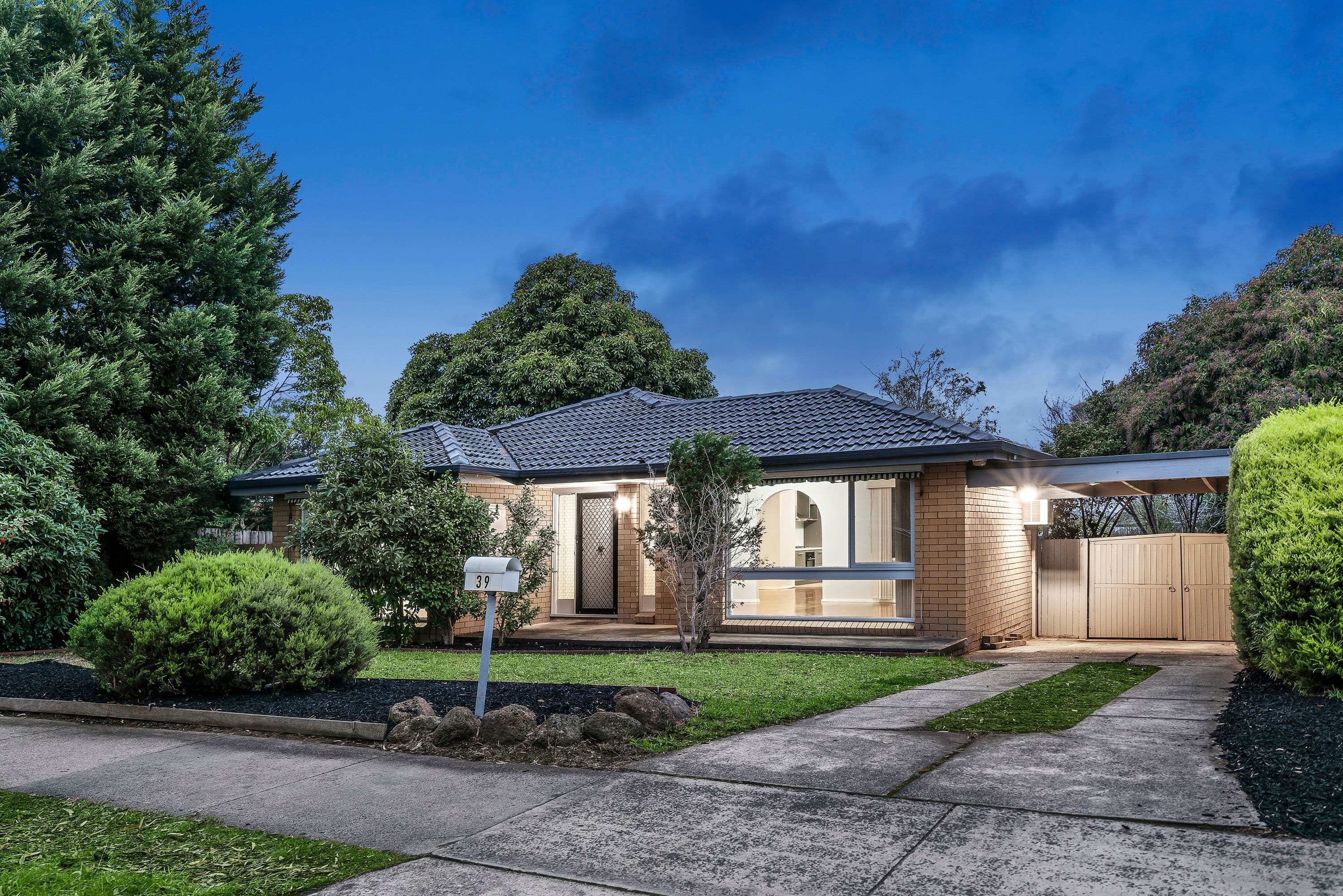 39 Amesbury Avenue, Wantirna VIC 3152, Wantirna - Image 1