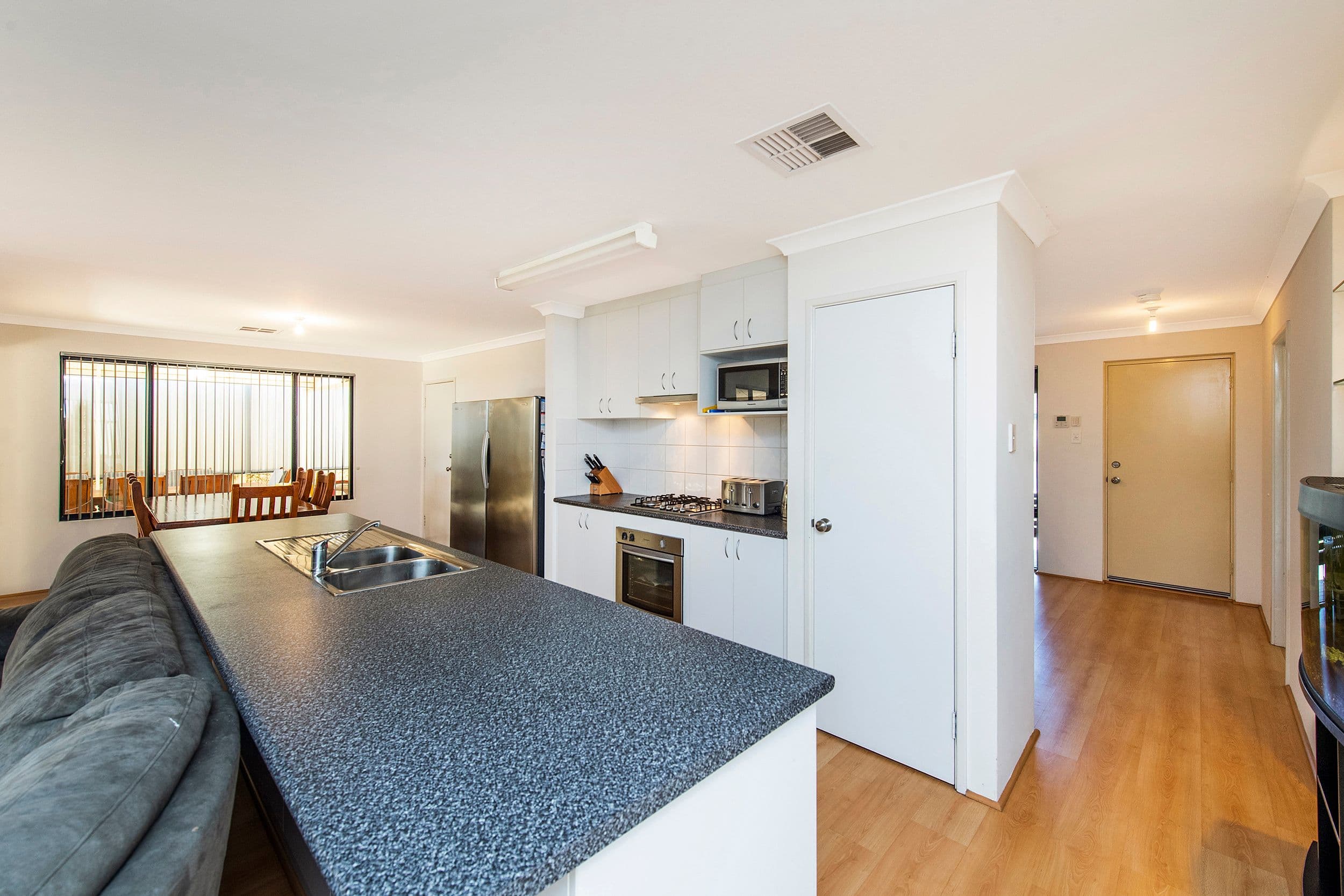 16 Westdale Road, Baldivis WA 6171, Baldivis - Thumbnail 2