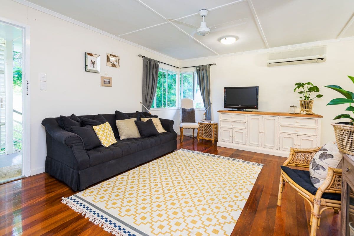 4 Casmaria Street, Mansfield QLD 4122, Mansfield - Thumbnail 2