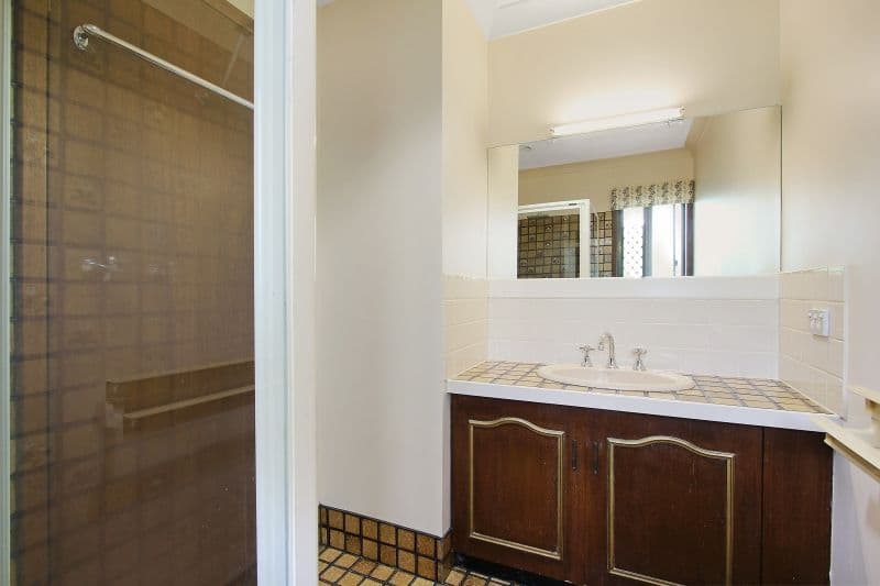 24 Sunwood Drive, Lavington - Thumbnail 7
