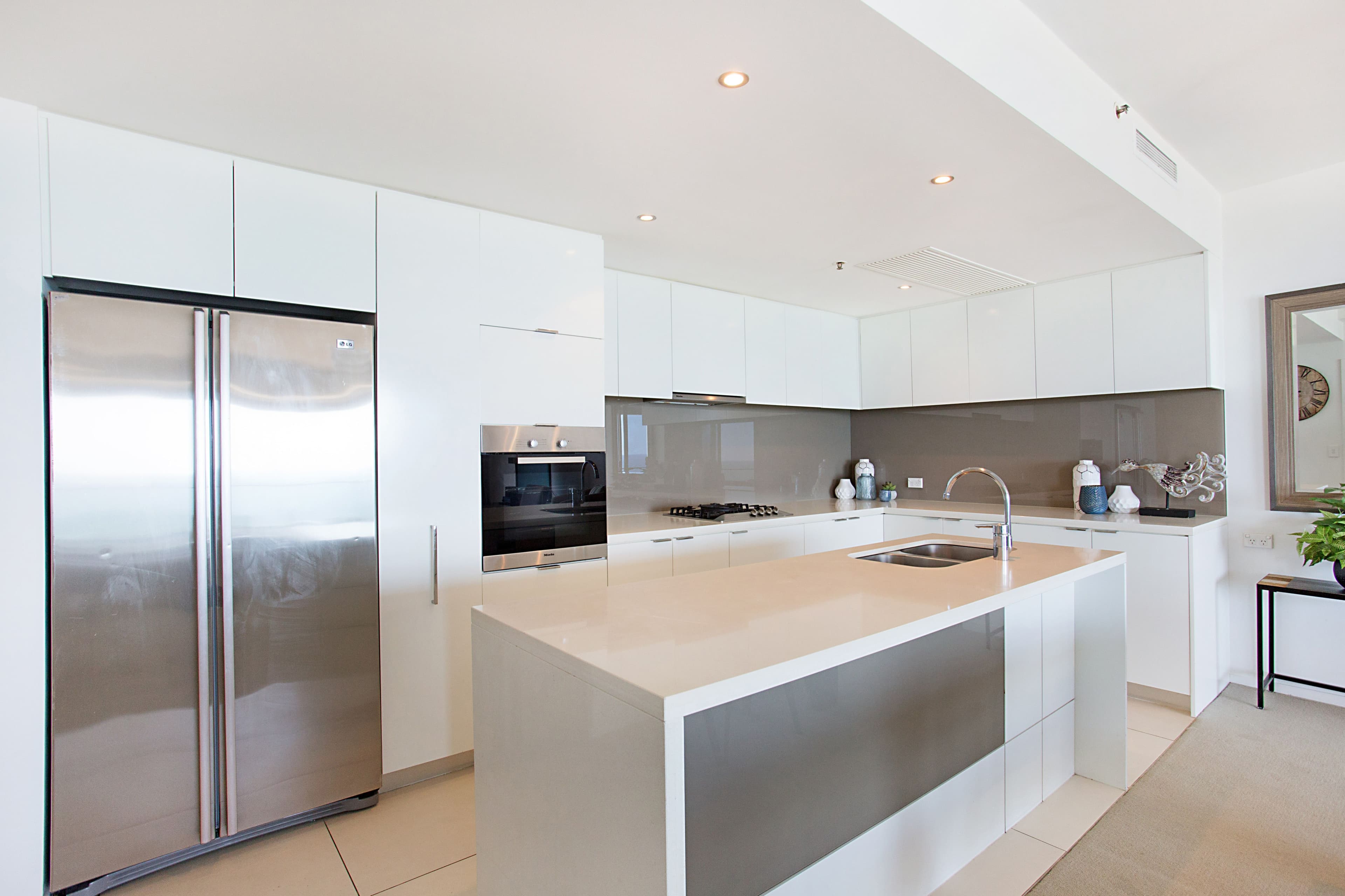 2502 'Ultra' 14 George Avenue, BROADBEACH QLD 4218, Broadbeach - Thumbnail 3