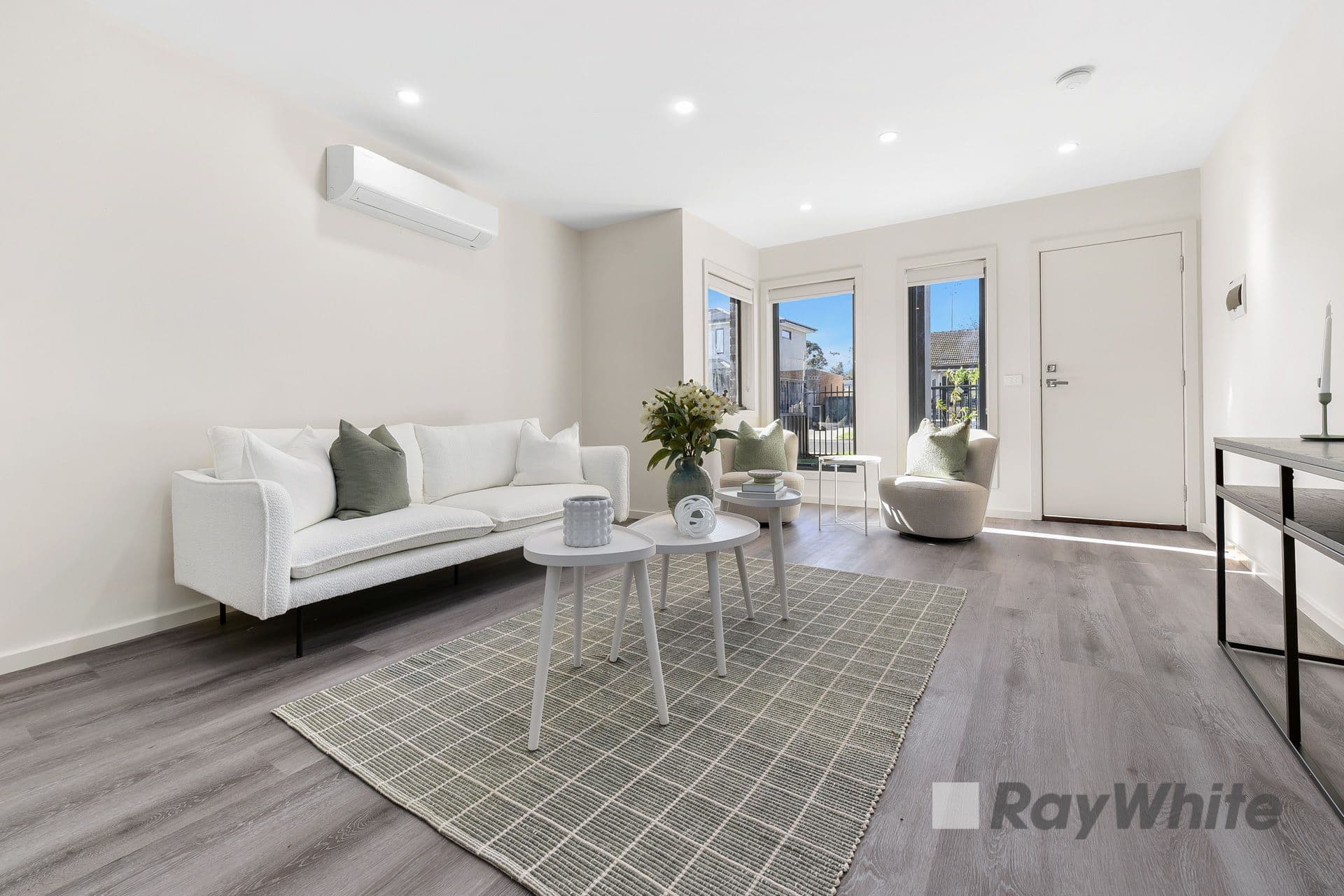 37 Fugosia Street, Doveton VIC 3177, Doveton - Thumbnail 2