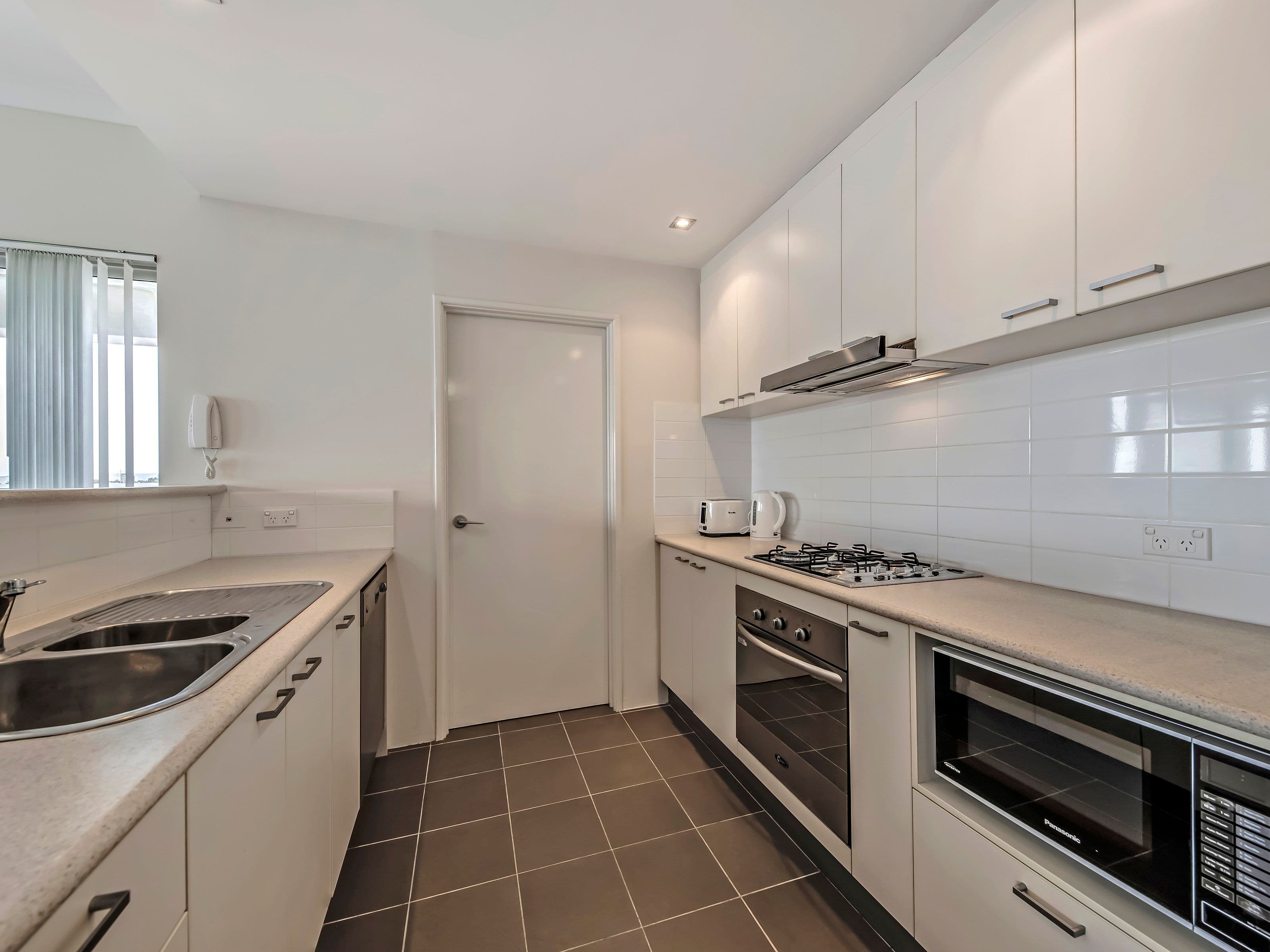 10/150 Stirling Street, Perth WA 6000, Perth - Thumbnail 4