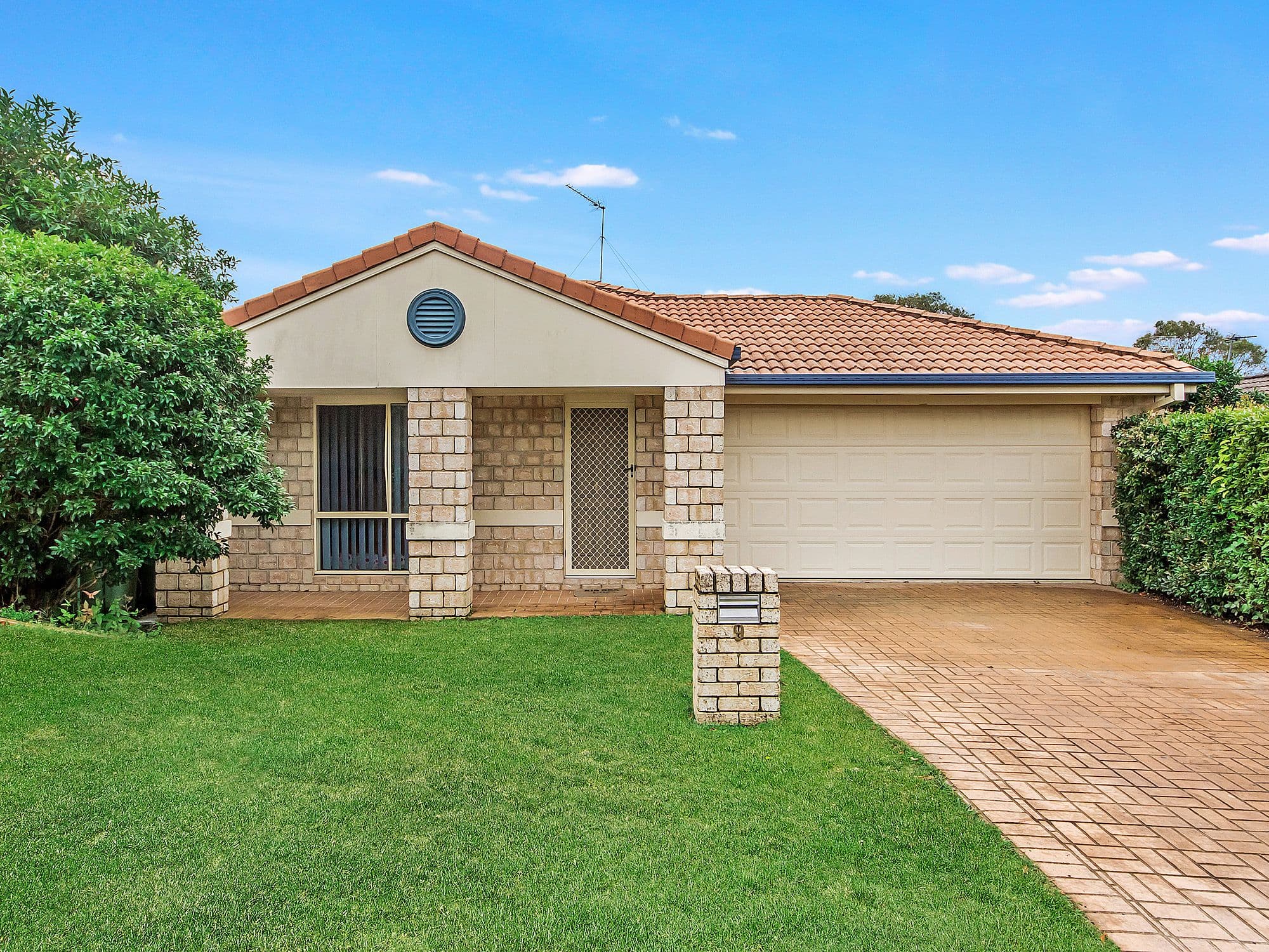 9 Murchison Street, Pacific Pines QLD 4211, Pacific Pines - Image 1
