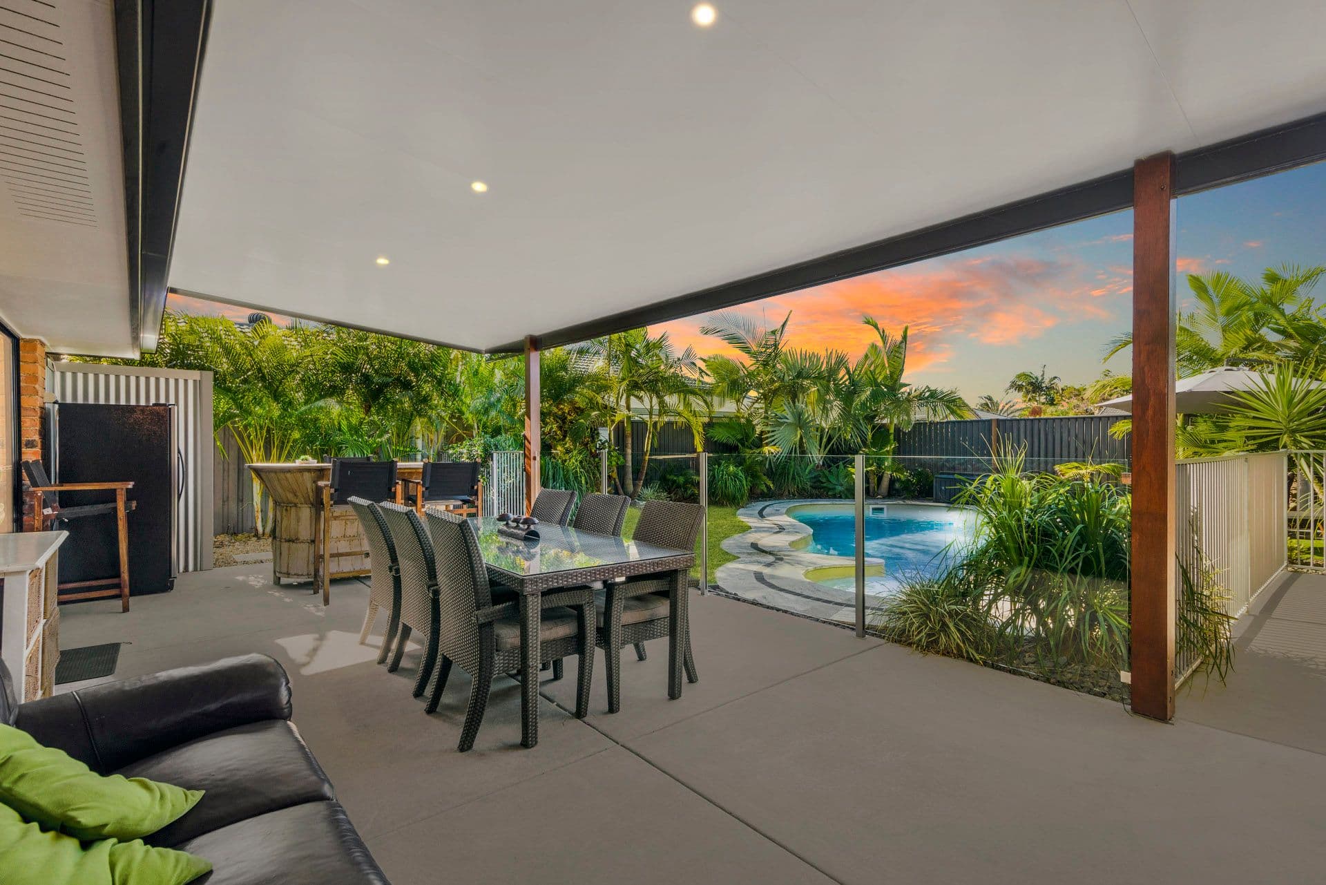 15 Pinon Close, Elanora QLD 4221, Elanora - Thumbnail 2