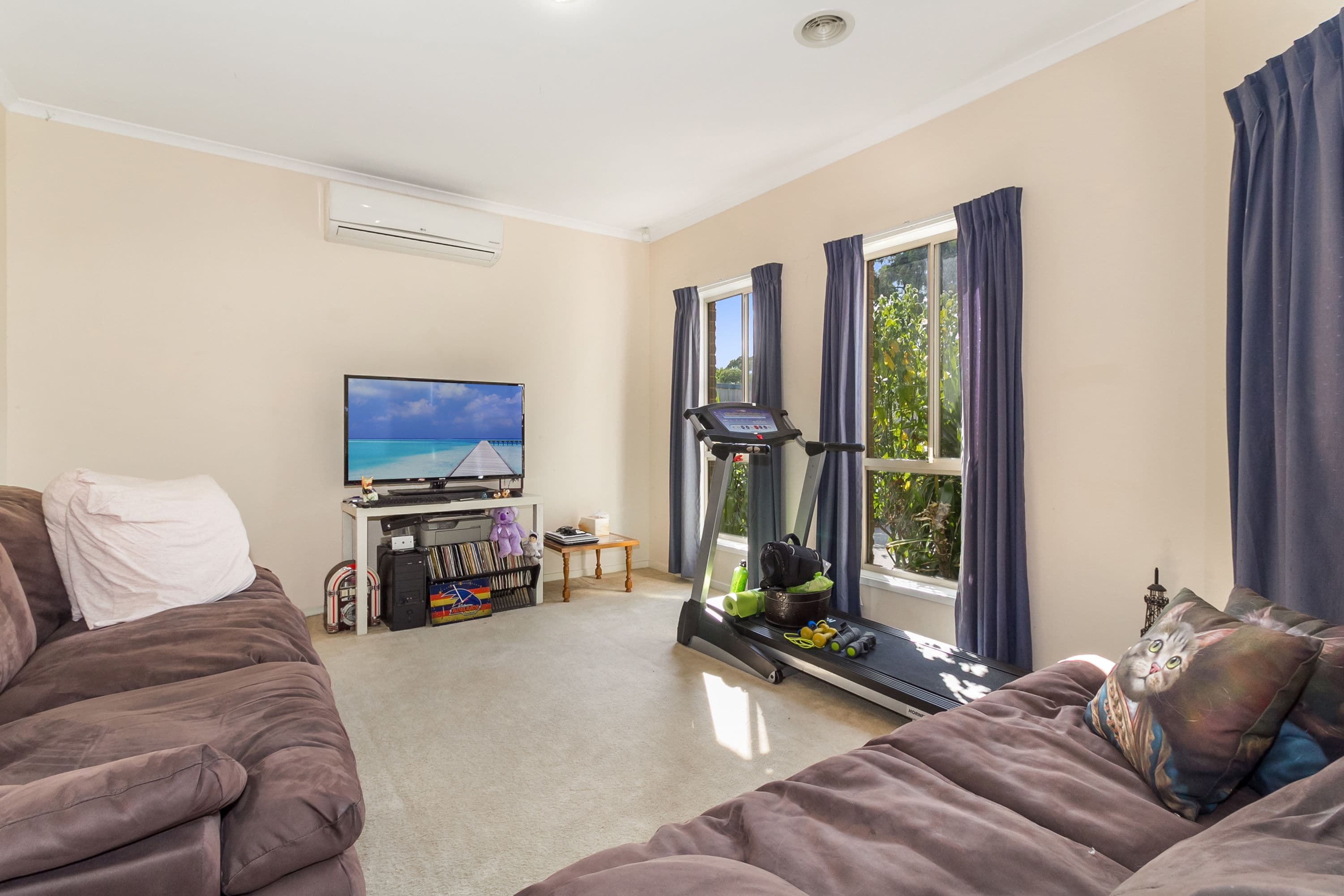 4 Renwick Road, Ferntree Gully VIC 3156, Ferntree Gully - Thumbnail 2