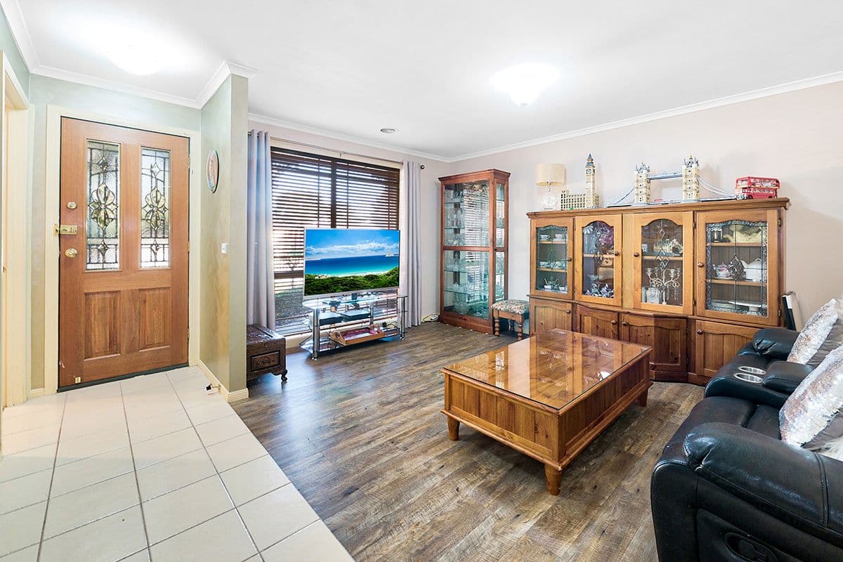 8 Nerrena Rise, Cranbourne West VIC 3977, Cranbourne West - Thumbnail 2