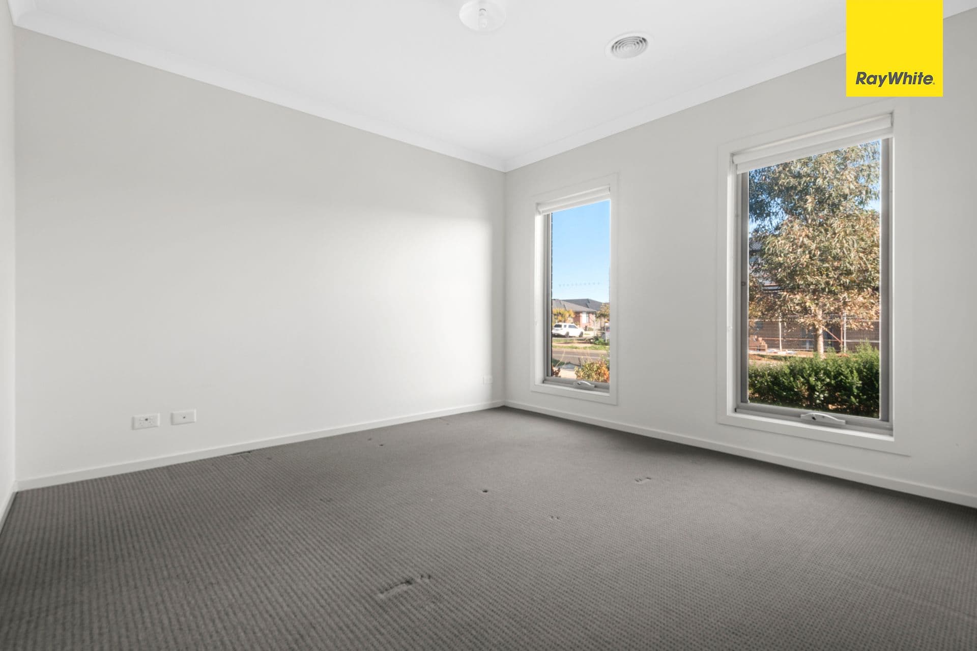 4 Slate Way, COBBLEBANK VIC 3338, Cobblebank - Thumbnail 2