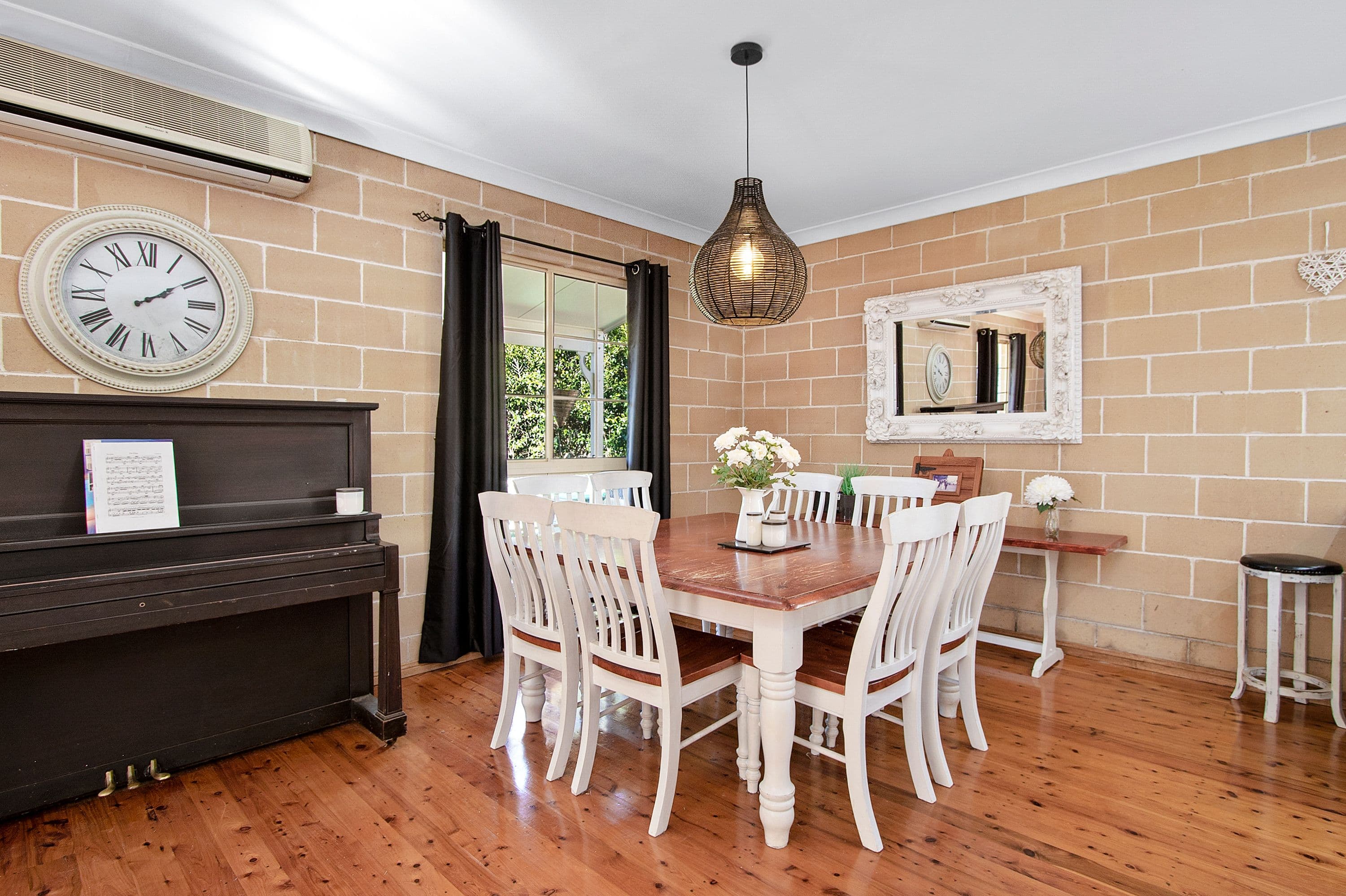 260 Lieutenant Bowen Drive, Bowen Mountain - Thumbnail 5