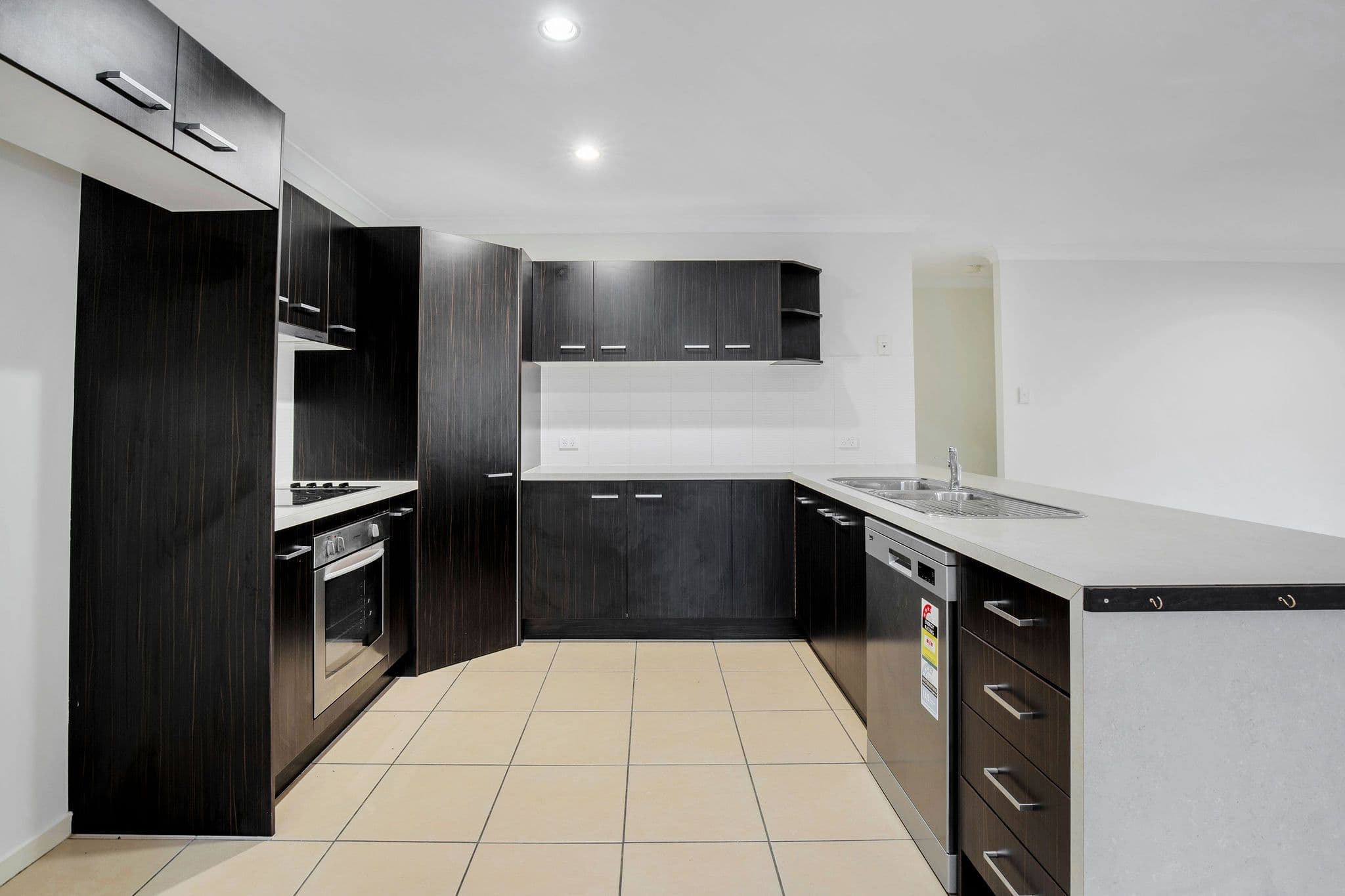 13 Manassa Street, Upper Coomera QLD 4209, Upper Coomera - Thumbnail 8