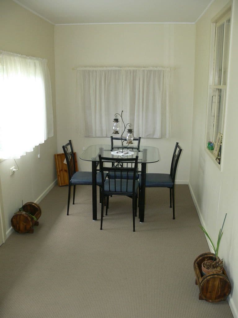 17 Barbour Street, Esk QLD 4312, Esk - Thumbnail 2