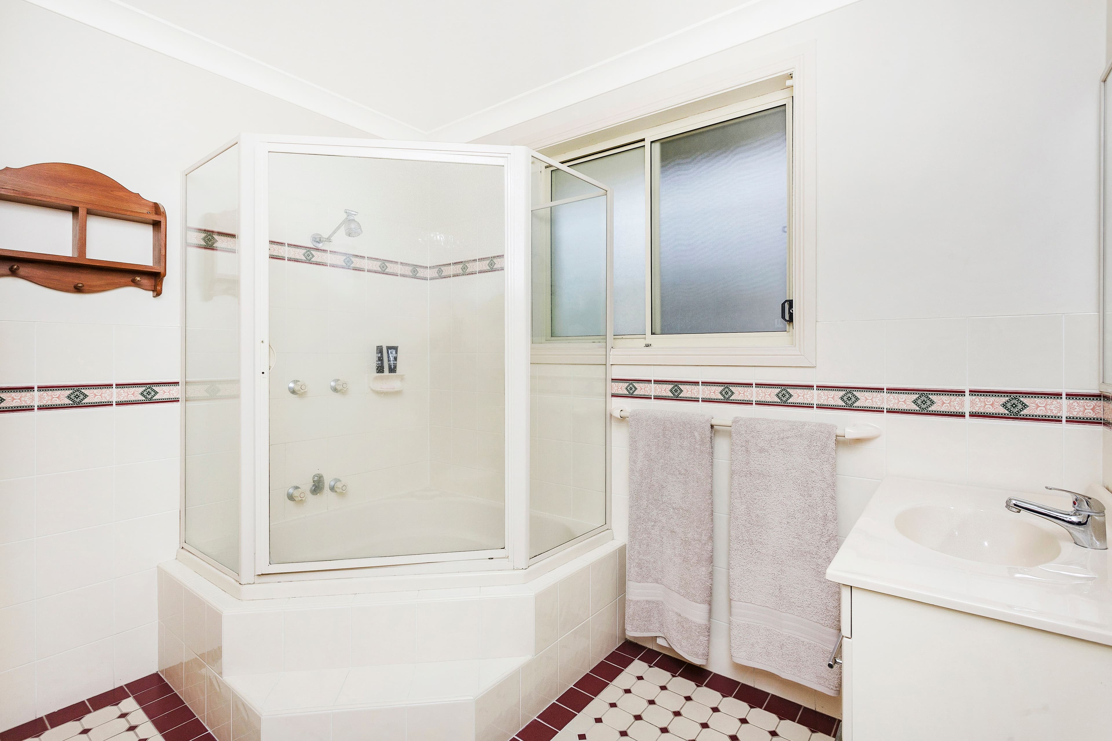 51 Griffiths Street, Oak Flats NSW 2529, Oak Flats - Thumbnail 7