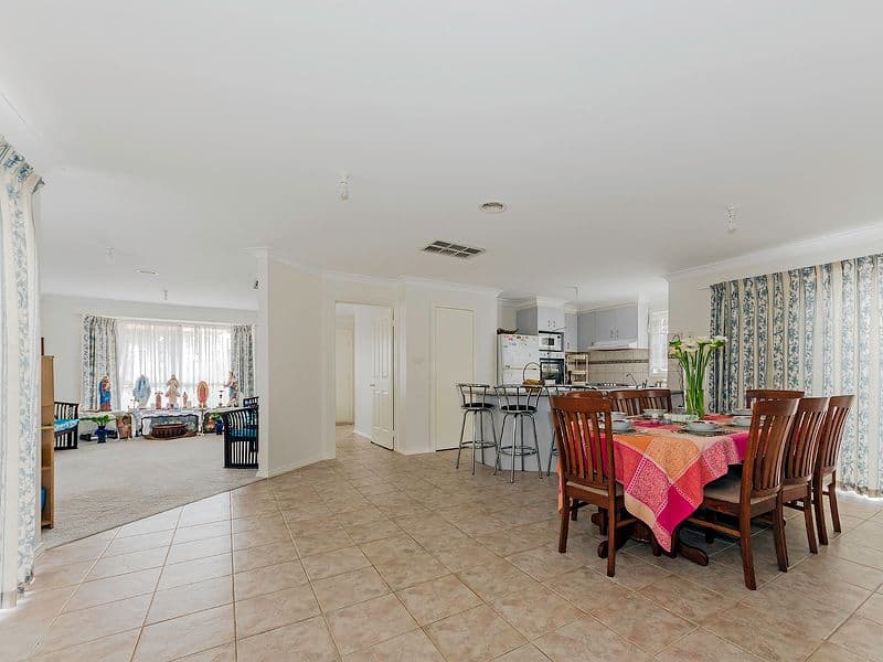10 Farnborough Place, Hoppers Crossing VIC 3029, Hoppers Crossing - Thumbnail 5