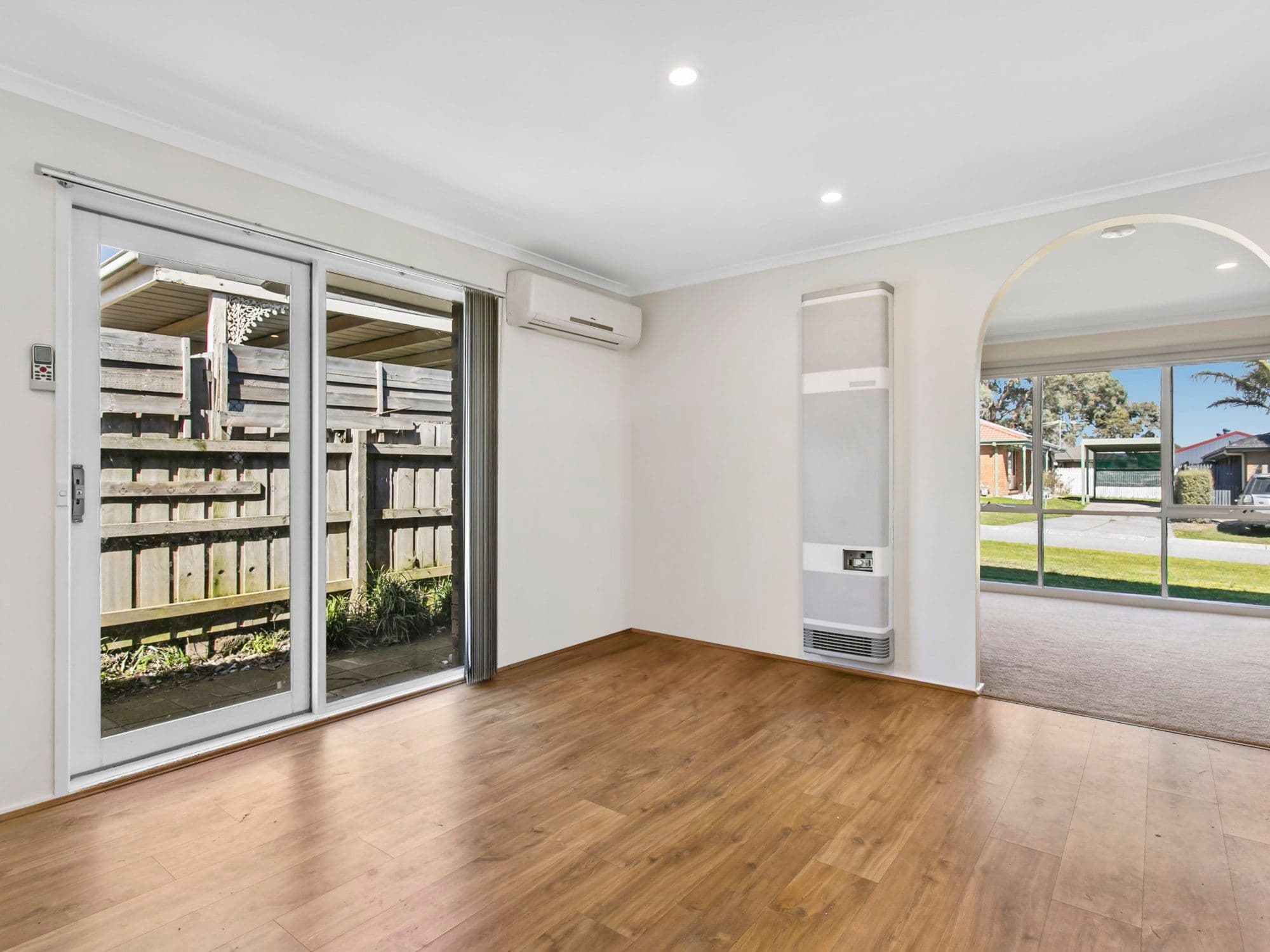 2 Souhail Court, Berwick VIC 3806, Berwick - Thumbnail 3