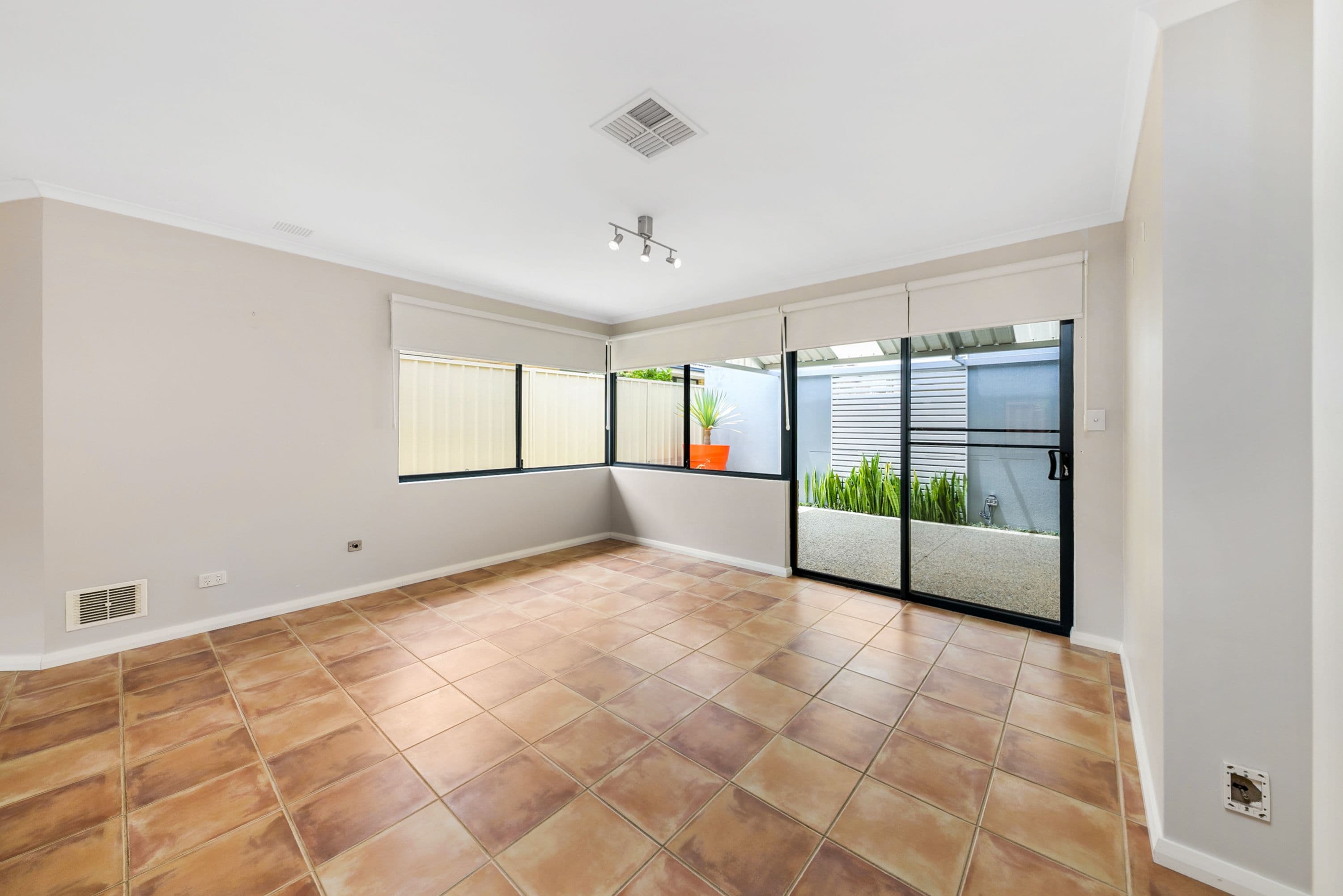 1 Cottrill Street, Alfred Cove WA 6154, Alfred Cove - Thumbnail 8