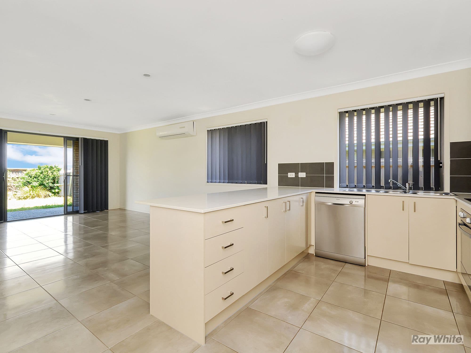 22 Phoebe Way, Gleneagle QLD 4285, Gleneagle - Thumbnail 2