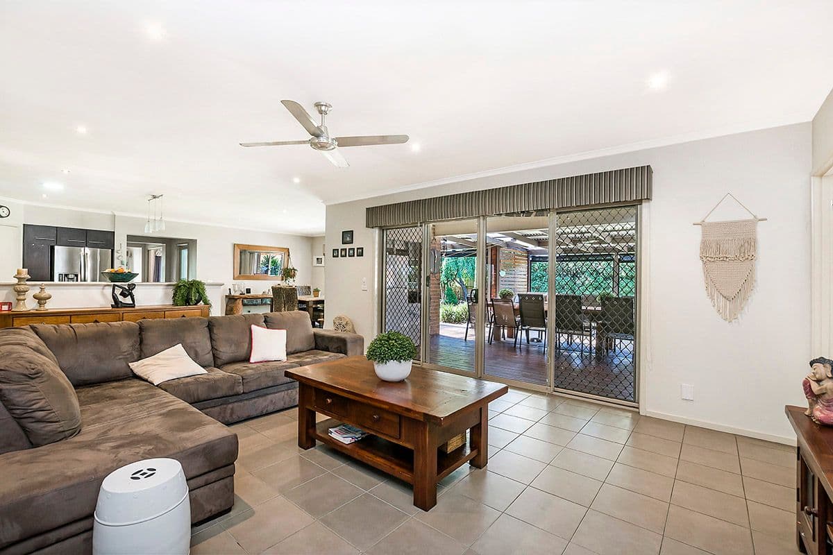 9 Kiaman Close, Bushfield VIC 3281, Bushfield - Thumbnail 4
