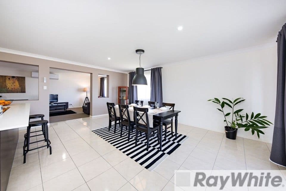 10 Phoebe Way, Gleneagle QLD 4285, Gleneagle - Thumbnail 2