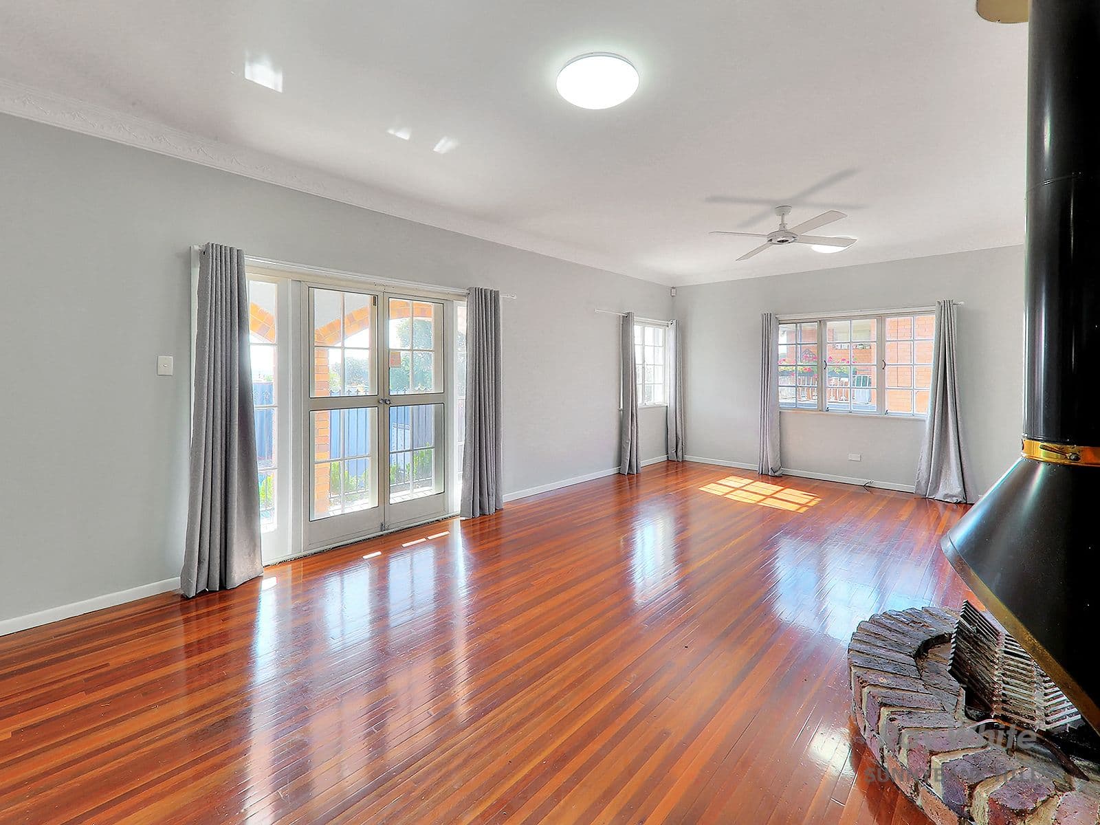 42 Lorinya Street, Mansfield QLD 4122, Mansfield - Thumbnail 3