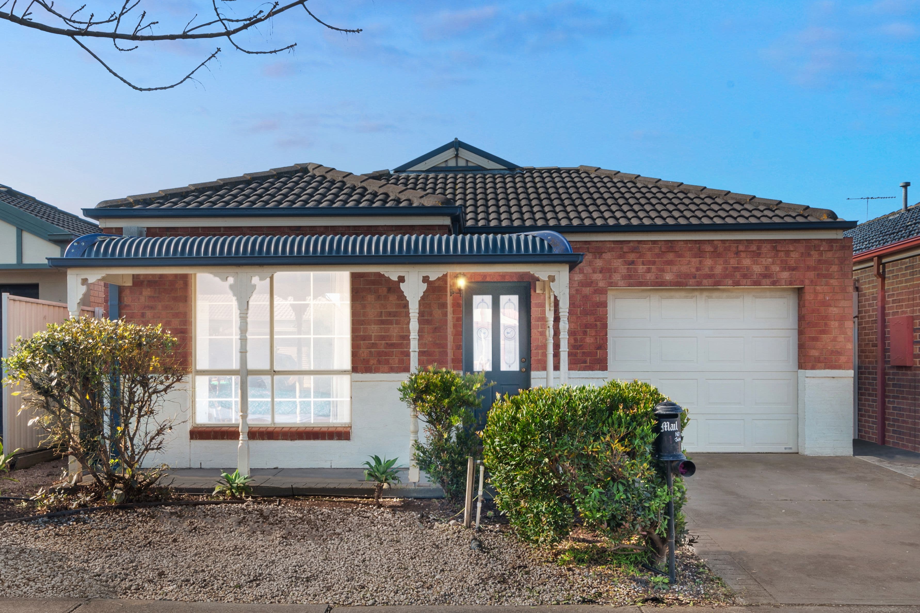 11 Hinchinbrook Close, Caroline Springs VIC 3023, Caroline Springs - Image 1