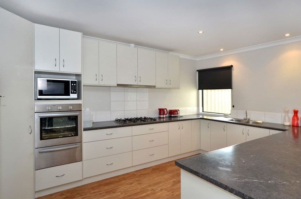 28b Butts Road, Yakamia WA 6330, Yakamia - Thumbnail 2