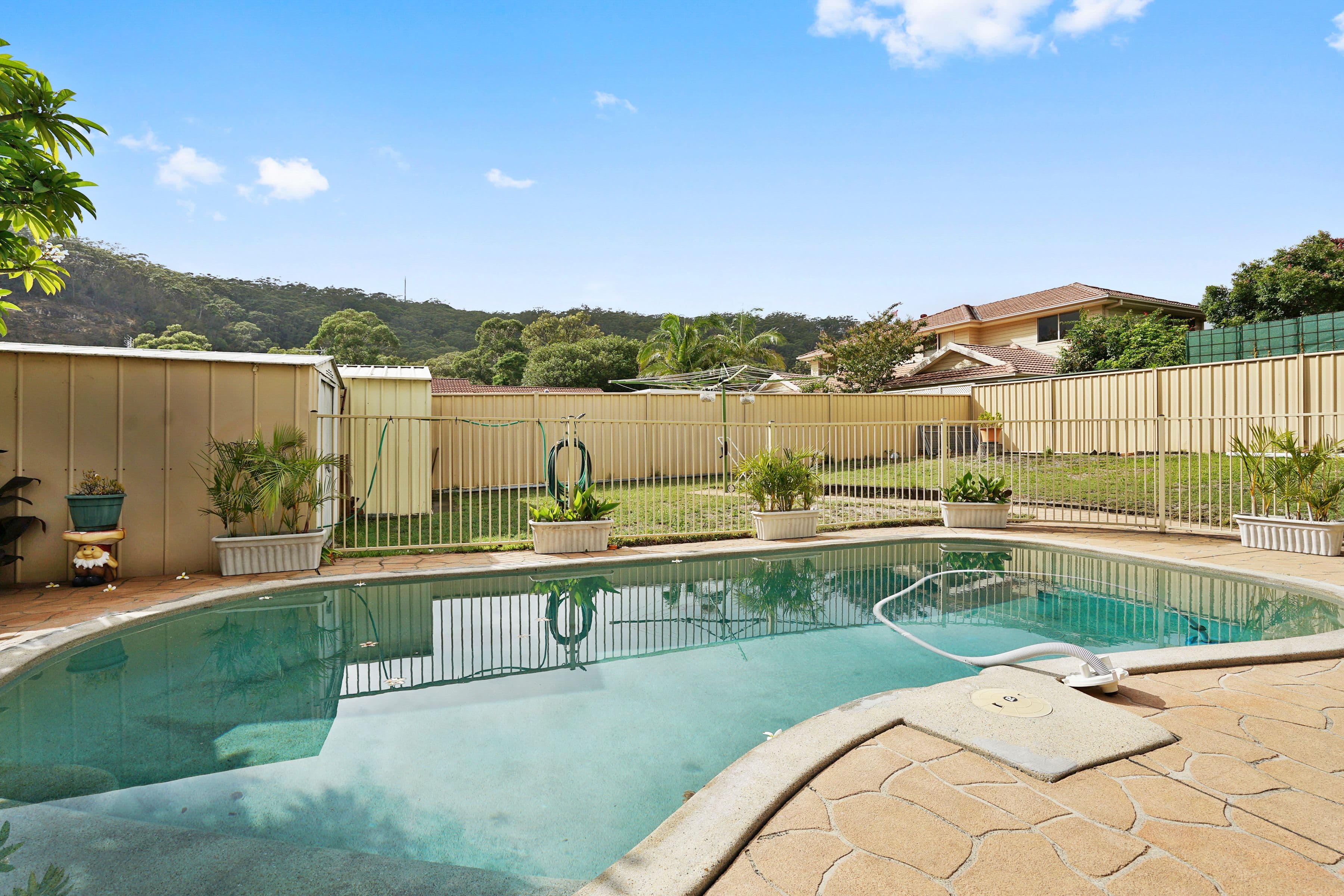 14 Springwood Street, Blackwall - Thumbnail 3