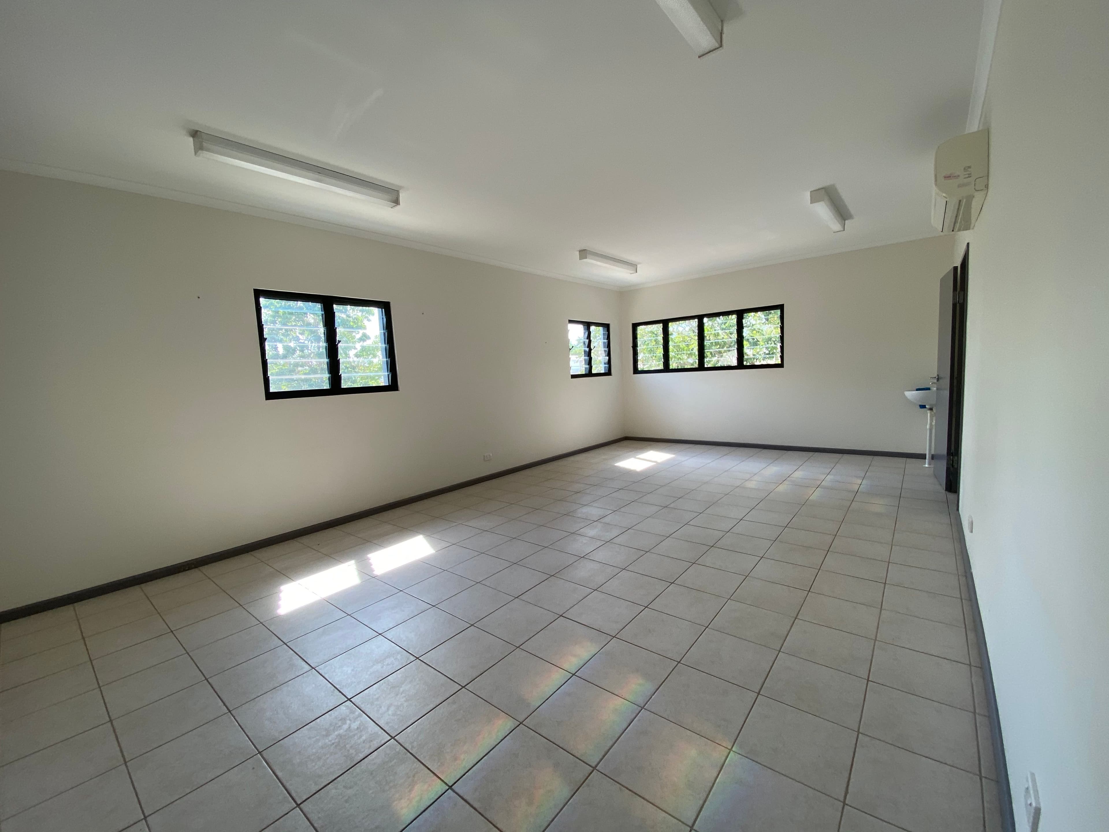 6/8 Caryota Court, Coconut Grove NT 0810, Coconut Grove - Thumbnail 4