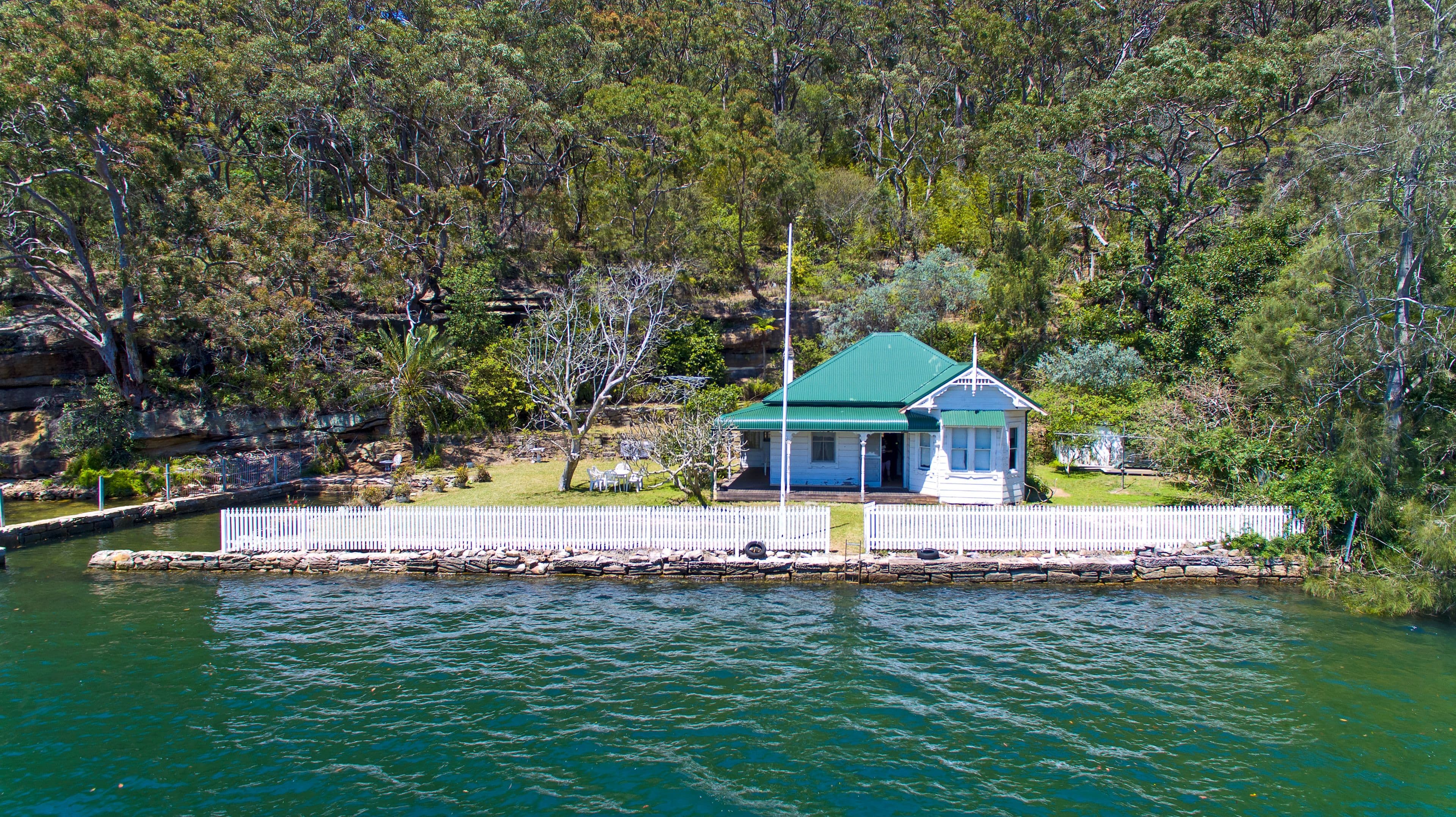 233 Edinburgh Road, Castlecrag - Image 1
