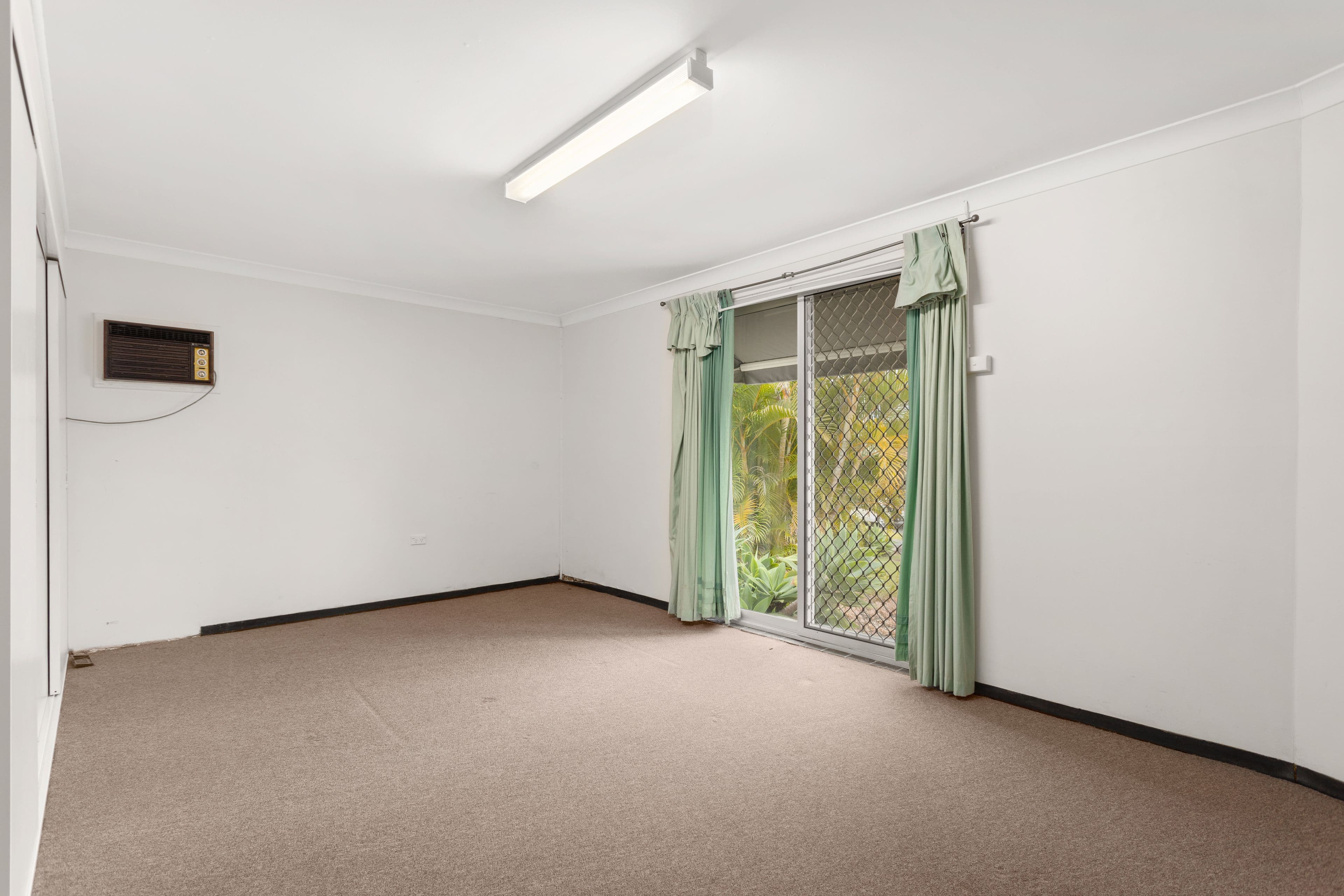 124 High Street, Taree NSW 2430, Taree - Thumbnail 8