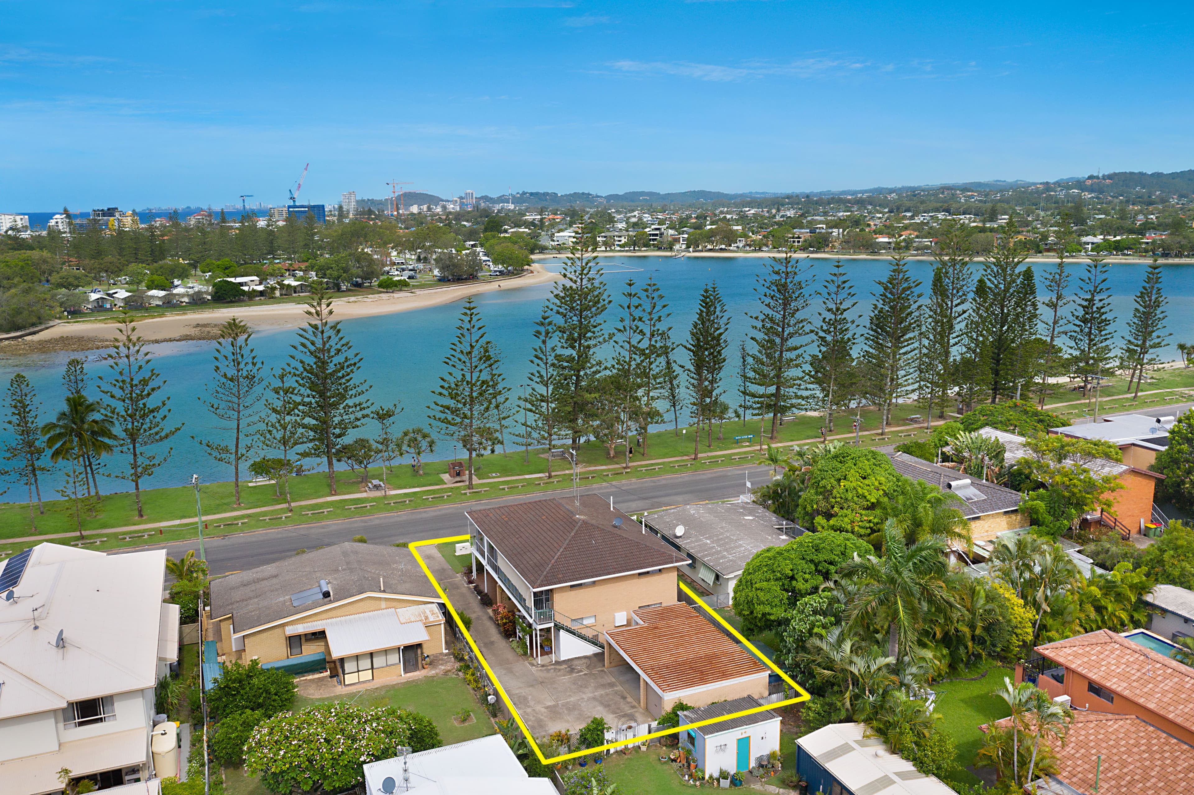 7 Awoonga Avenue, Burleigh Heads QLD 4220, Burleigh Heads - Thumbnail 3