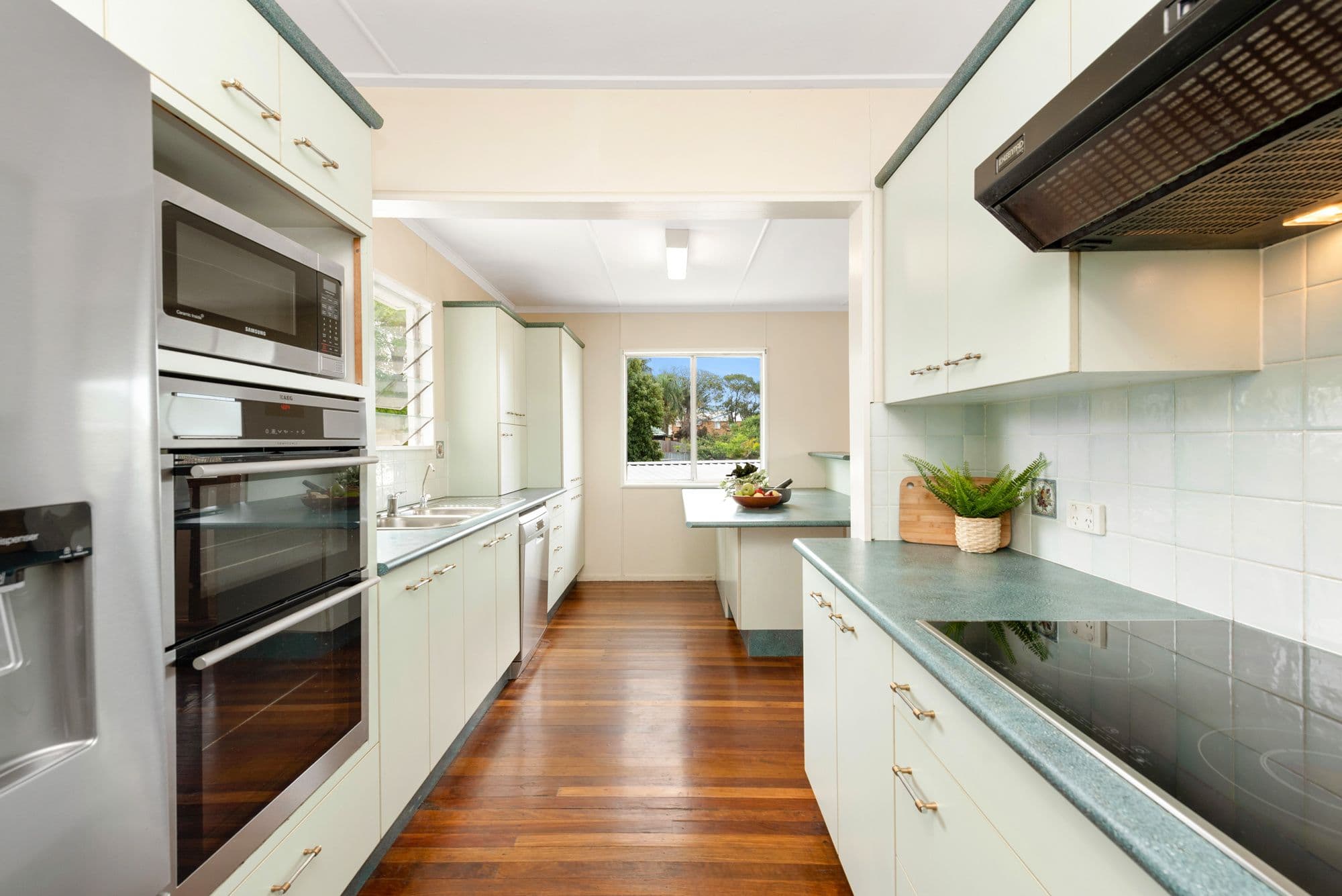 2 Mee Street, Carina QLD 4152, Carina - Thumbnail 4