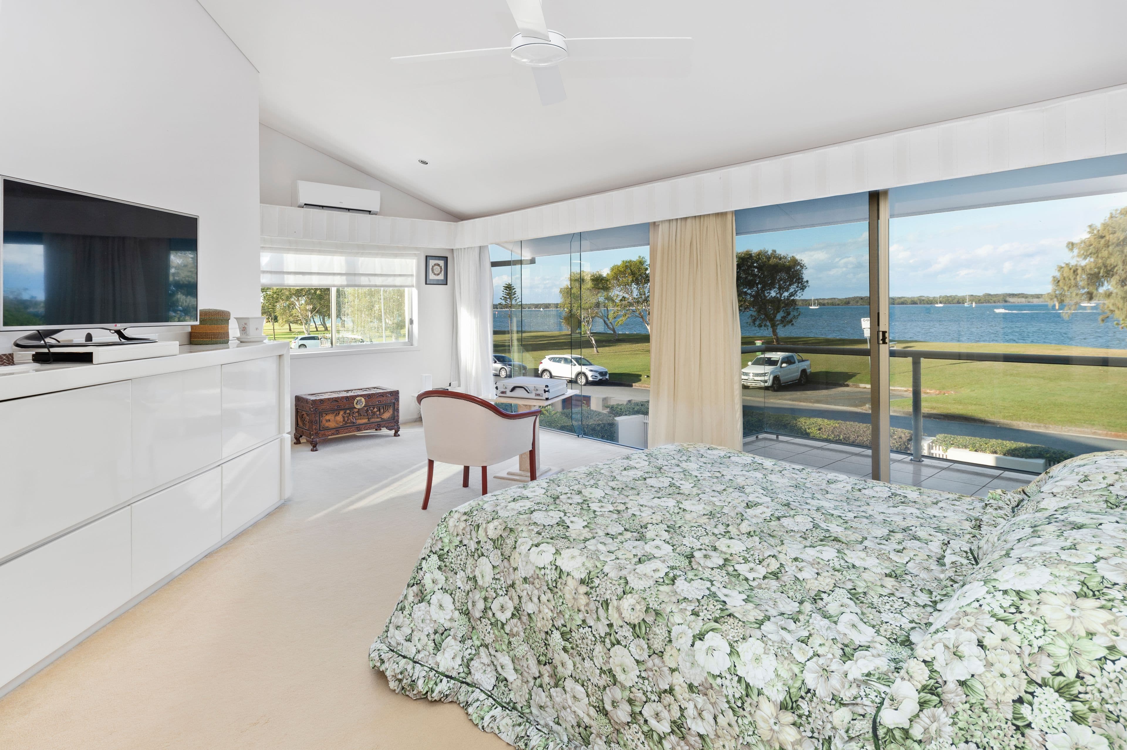 34 Anglers Esplanade, Runaway Bay QLD 4216, Runaway Bay - Thumbnail 5