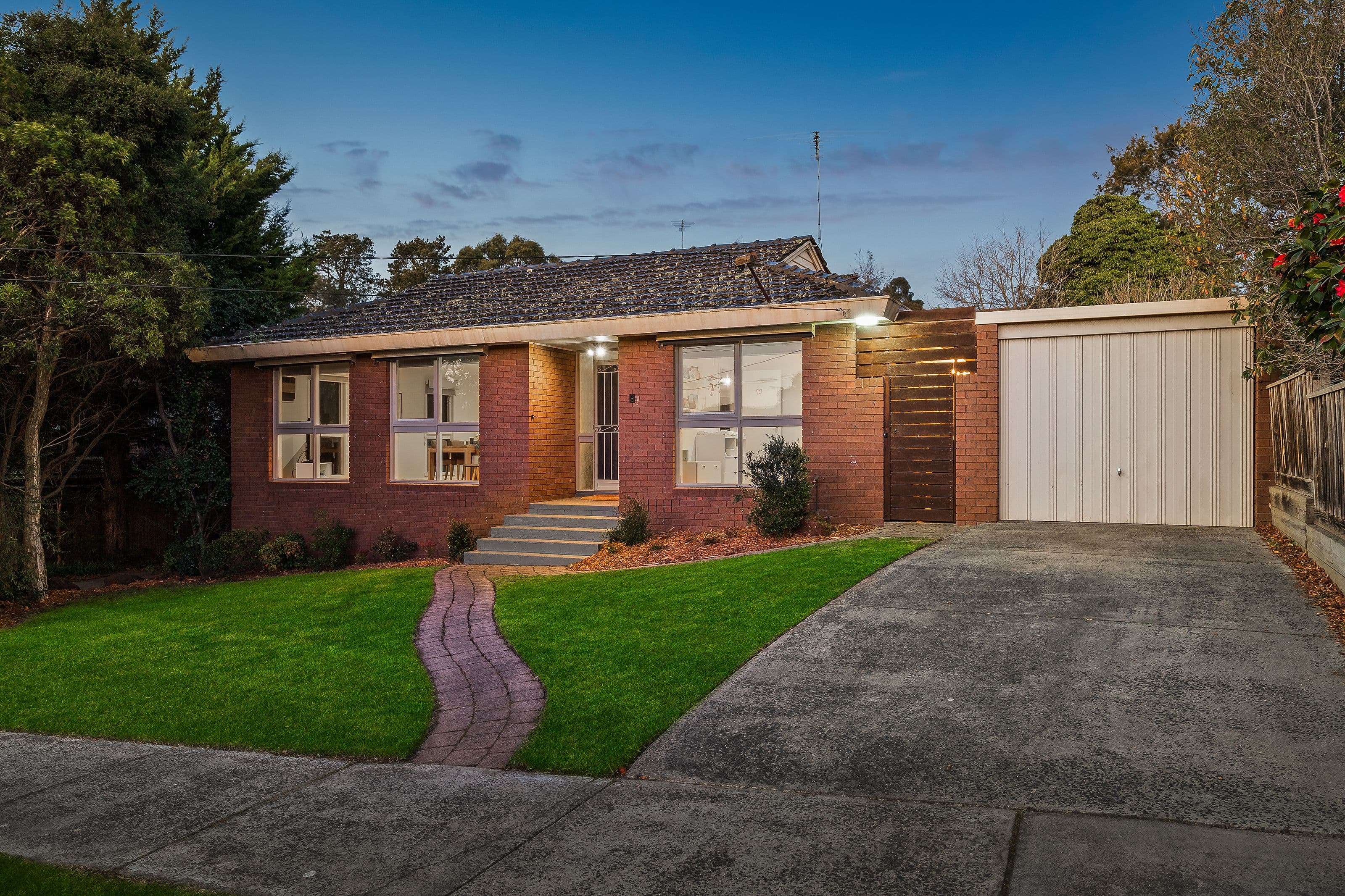 6 Rosaline Avenue, Mount Waverley VIC 3149, Mount Waverley - Image 1