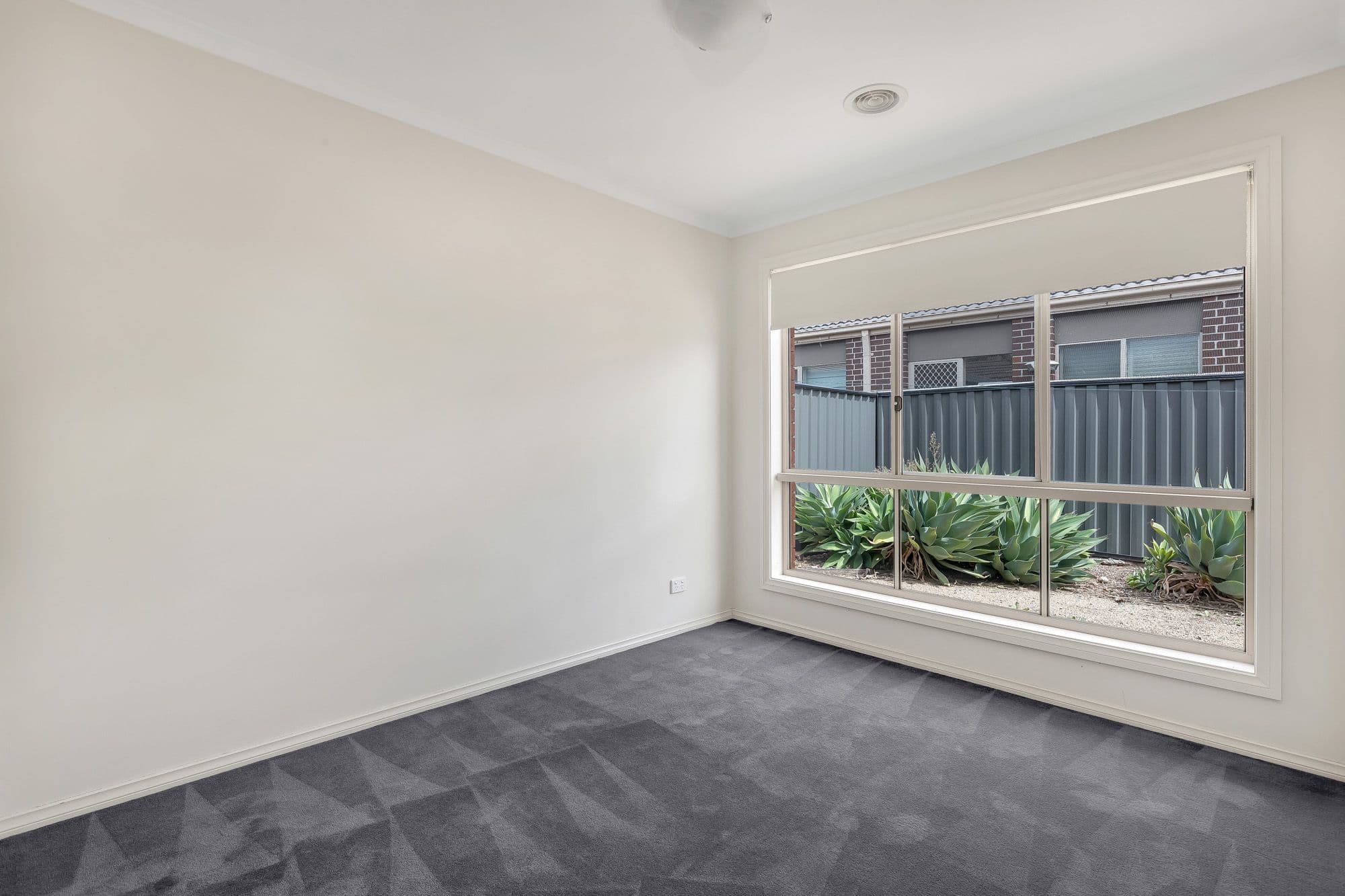 27 Nighthawk Road, Tarneit VIC 3029, Tarneit - Thumbnail 4