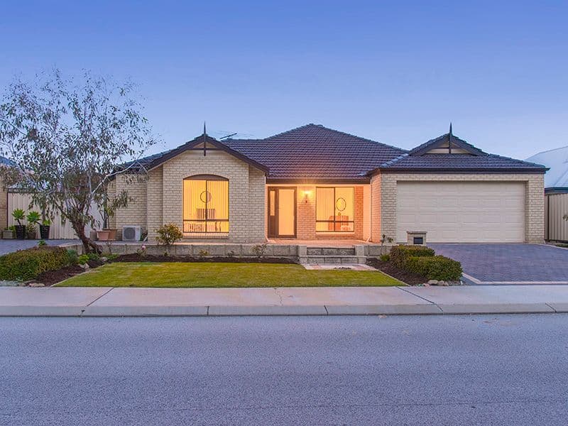 9 Lancelot Green, Wattle Grove WA 6107, Wattle Grove - Image 1