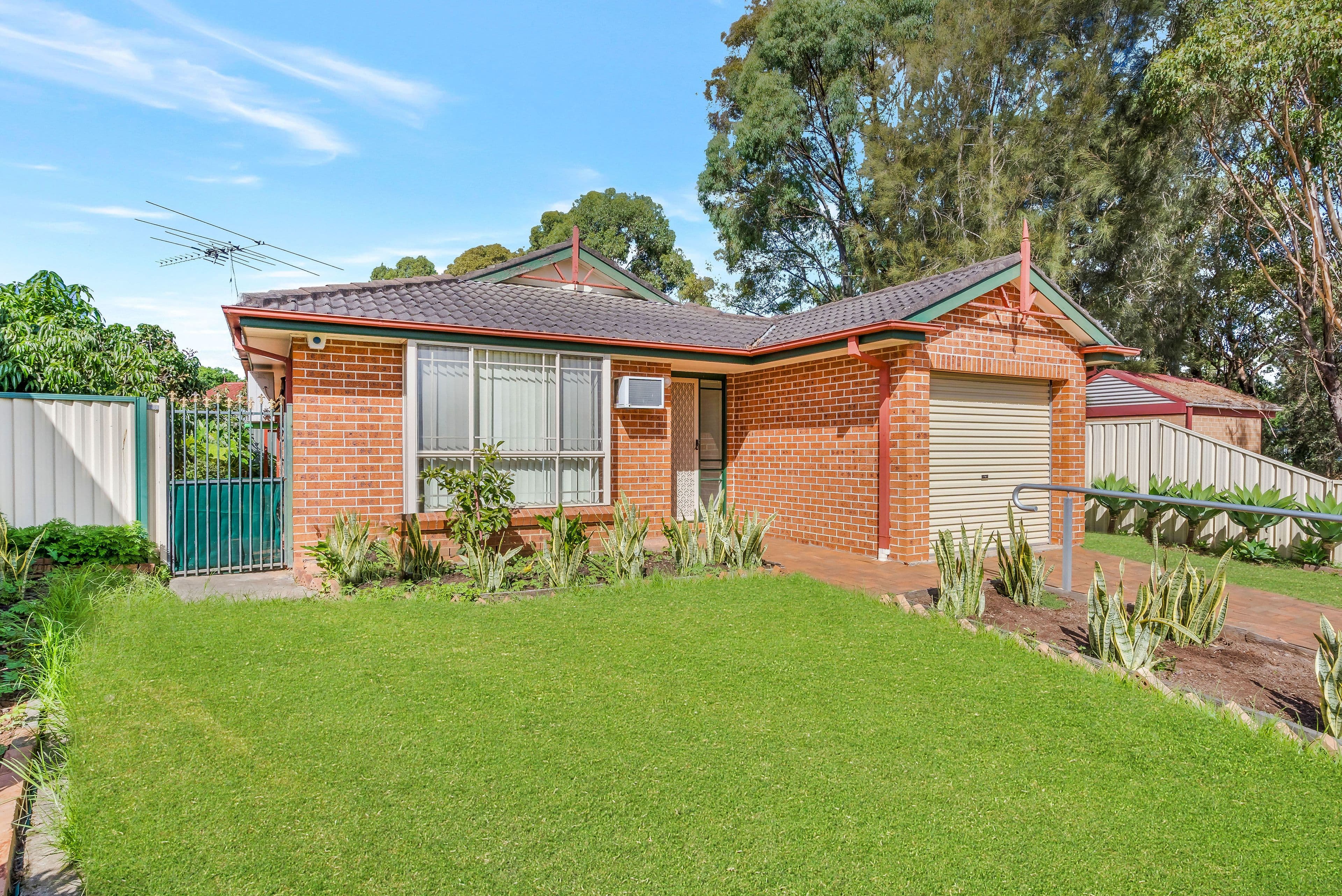 299 Wilson Road, Green Valley NSW 2168, Green Valley - Thumbnail 2