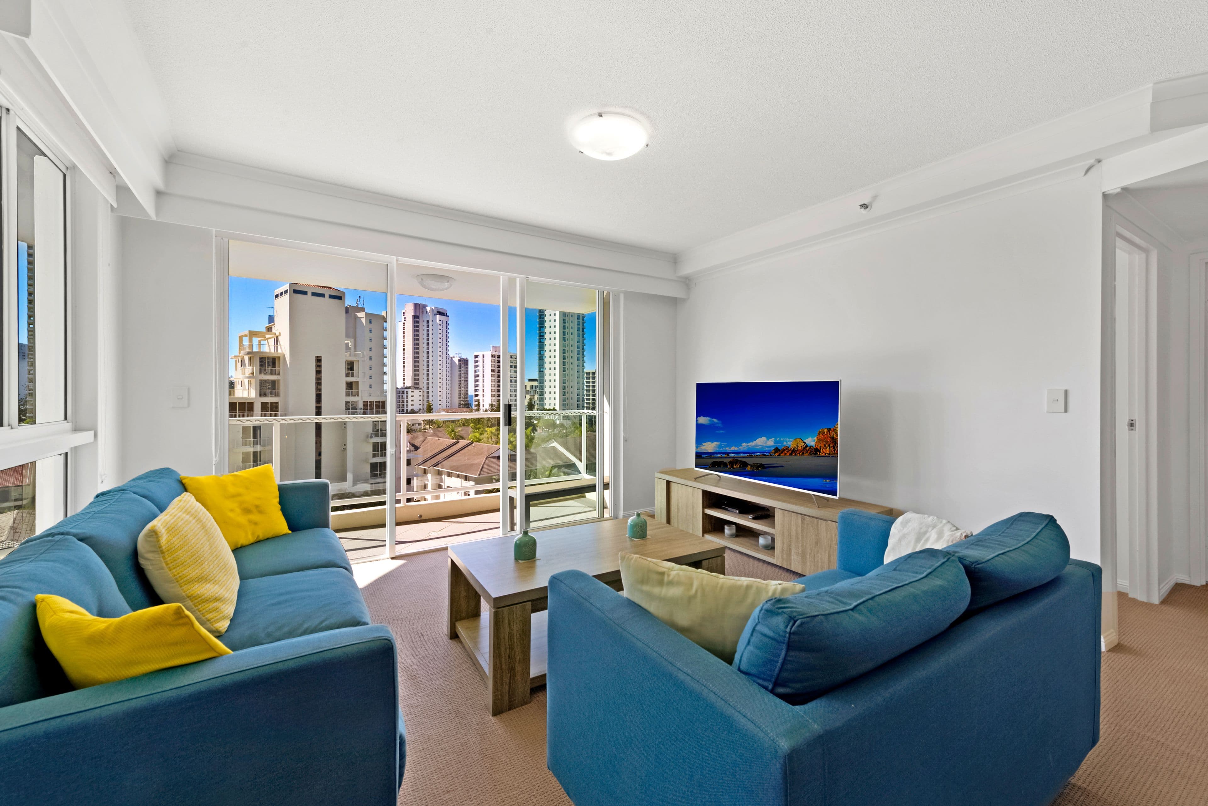 15 Breaker Street, Main Beach QLD 4217, Main Beach - Thumbnail 3