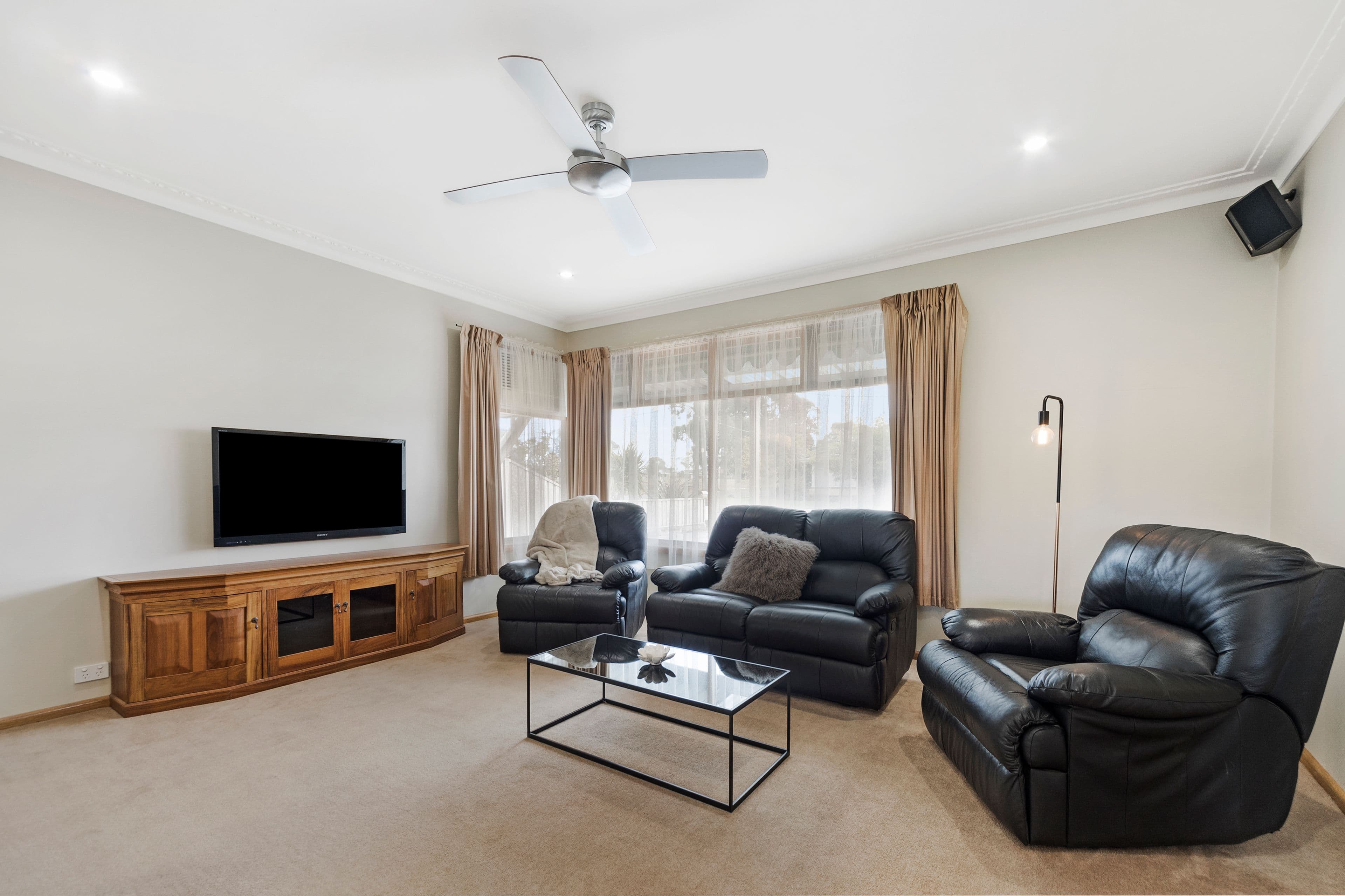 40 Montgomery Street, Wendouree VIC 3355, Wendouree - Thumbnail 6