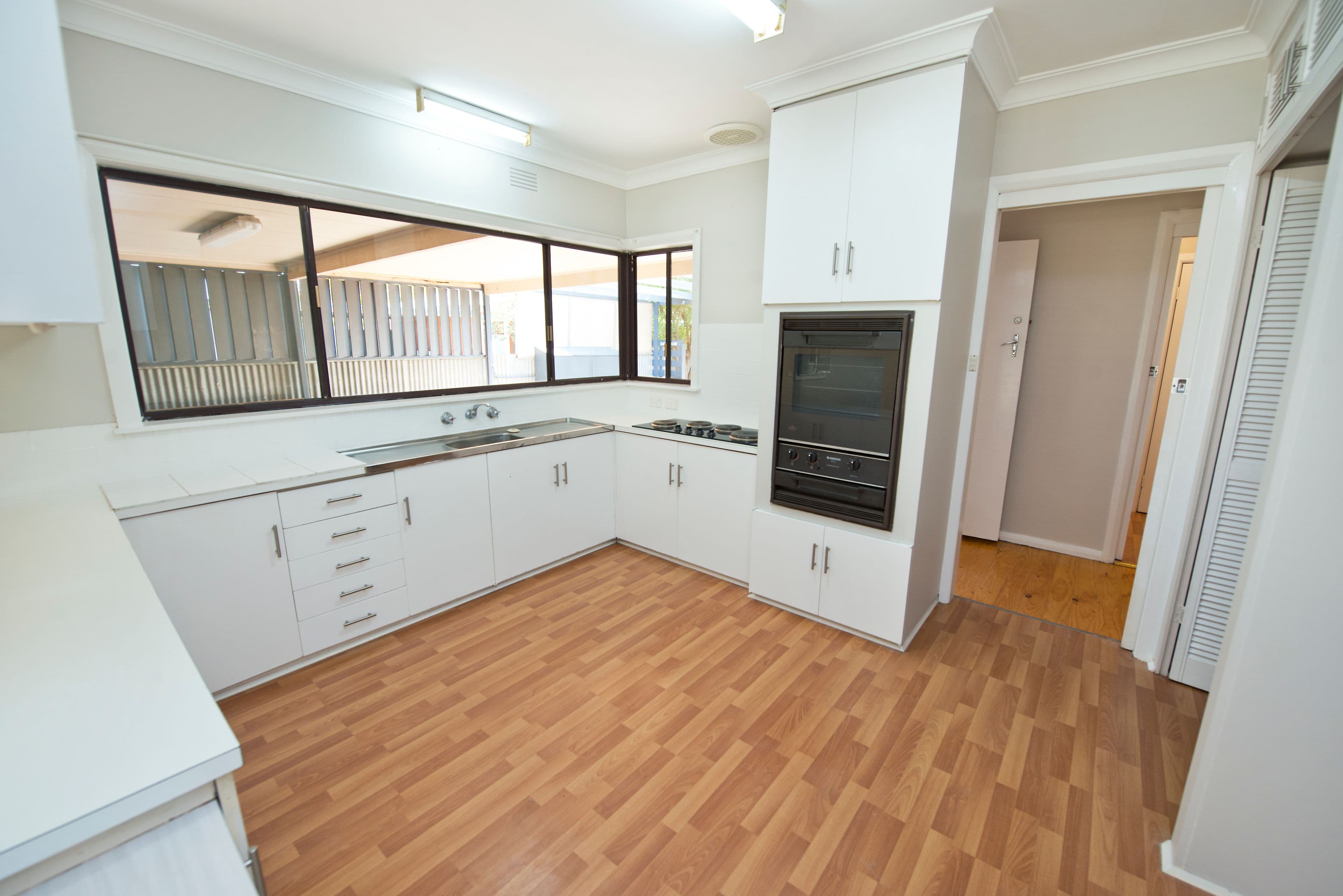 6 Foster Street, Swan Hill VIC 3585, Swan Hill - Thumbnail 3