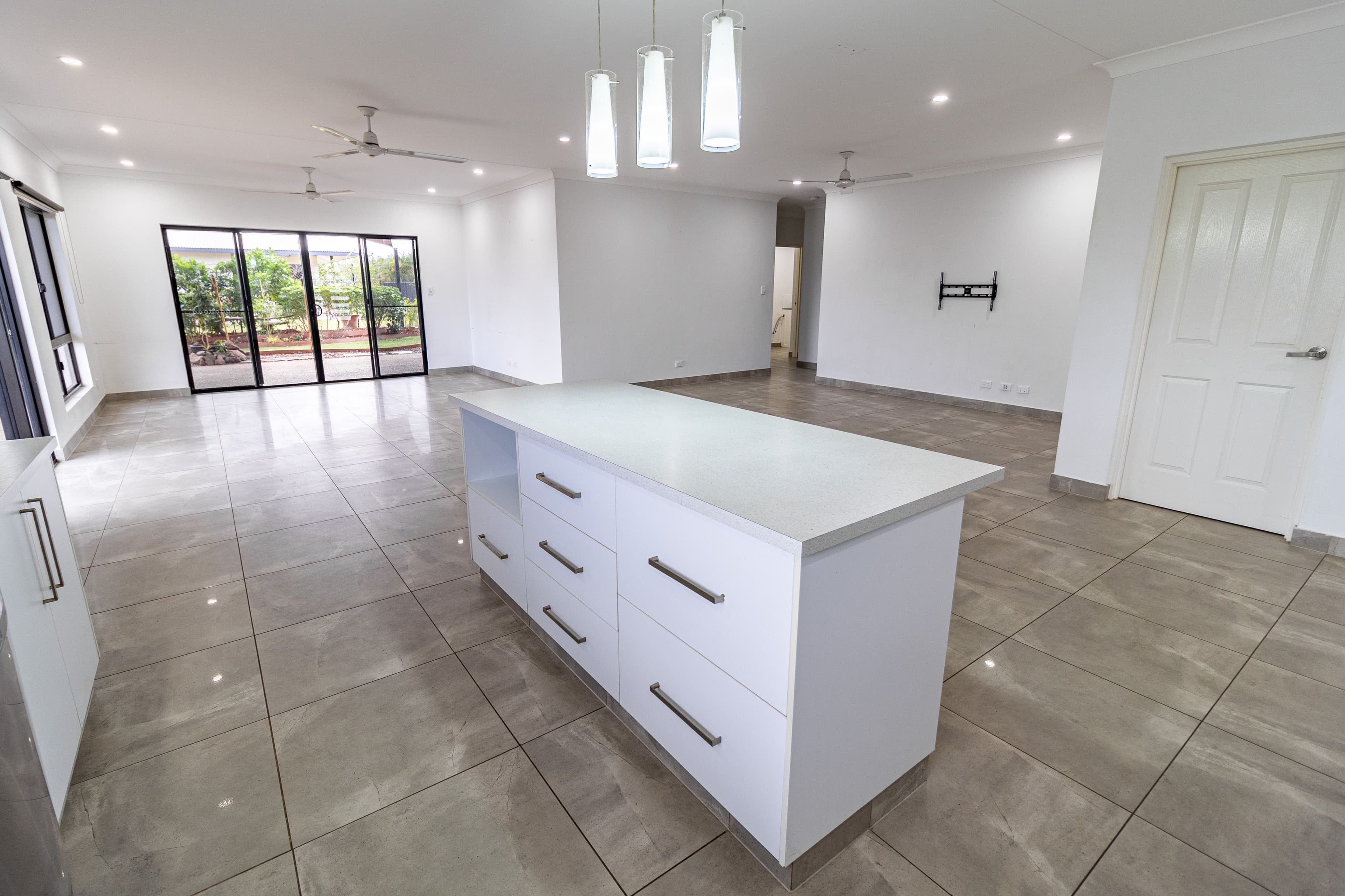 6 Warbird Street, Zuccoli NT 0832, Zuccoli - Thumbnail 5