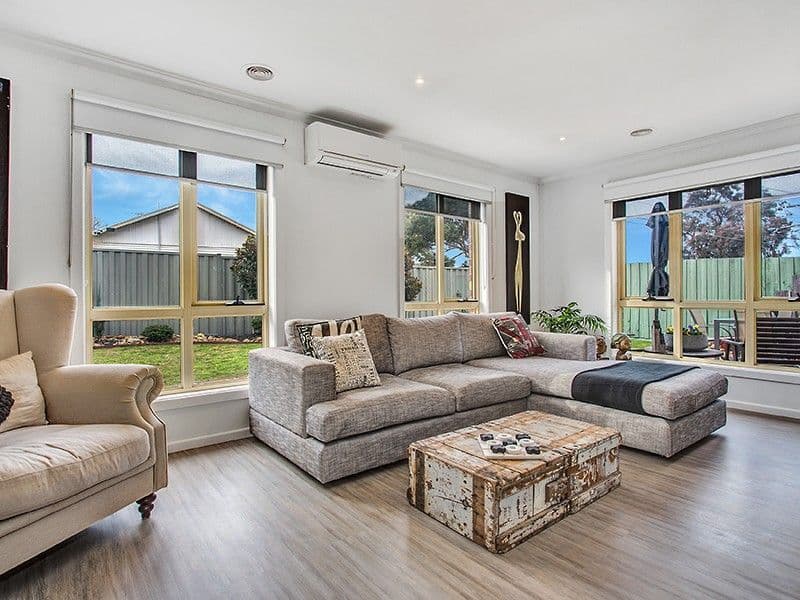 17 Willett Avenue, Oak Park VIC 3046, Oak Park - Thumbnail 2